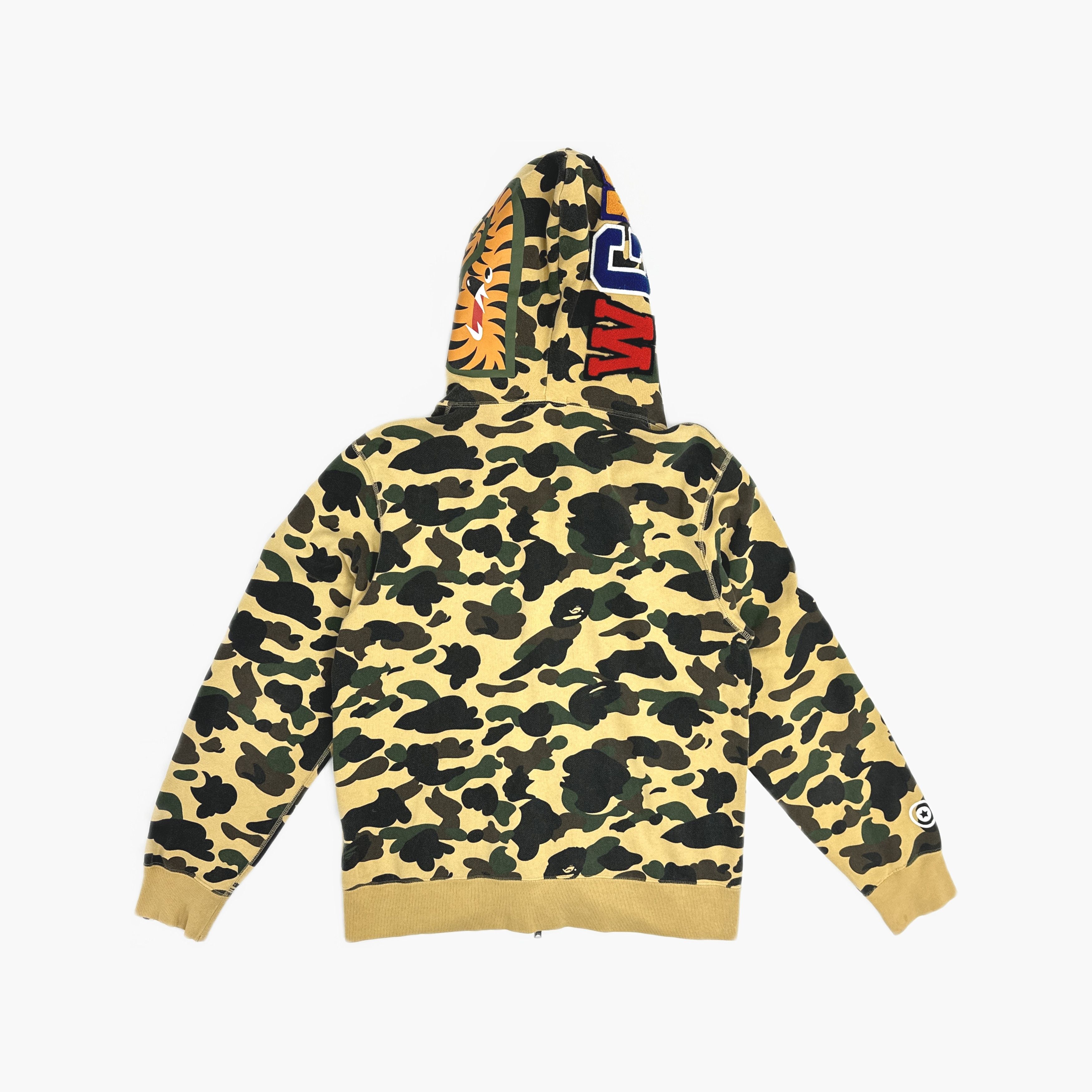 Bape A BATHING APE Camo Shark Full Zip Hoodie XL Size US XL / EU 56 / 4 - 2 Thumbnail