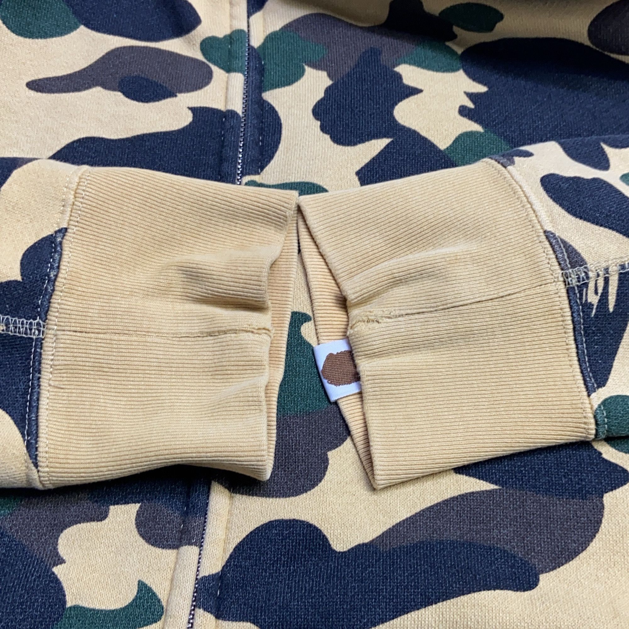 Bape A BATHING APE Camo Shark Full Zip Hoodie XL Size US XL / EU 56 / 4 - 9 Thumbnail