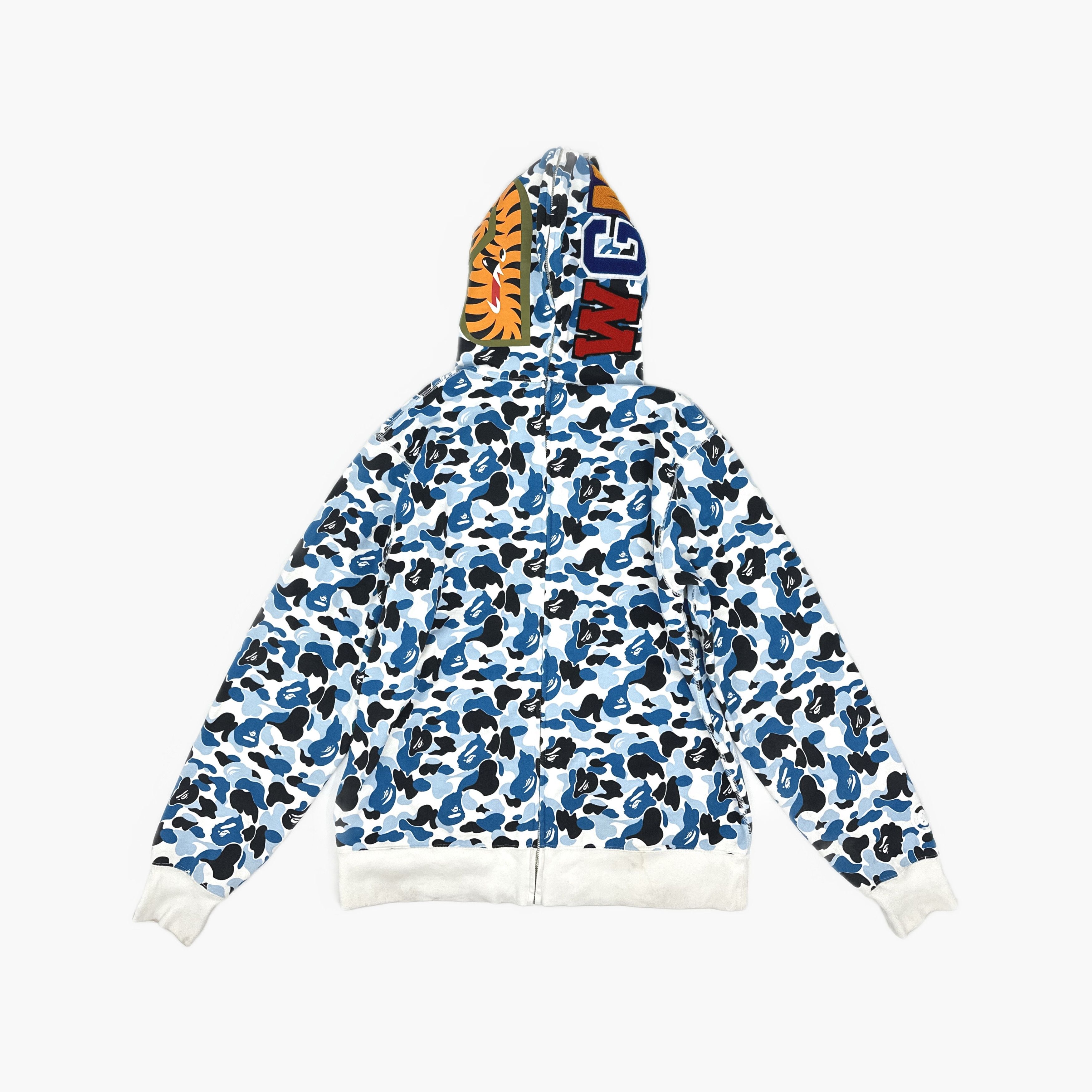 Bape A Bathing Ape Blue Camo Shark Hoodie Size XL Size US XL / EU 56 / 4 - 2 Thumbnail