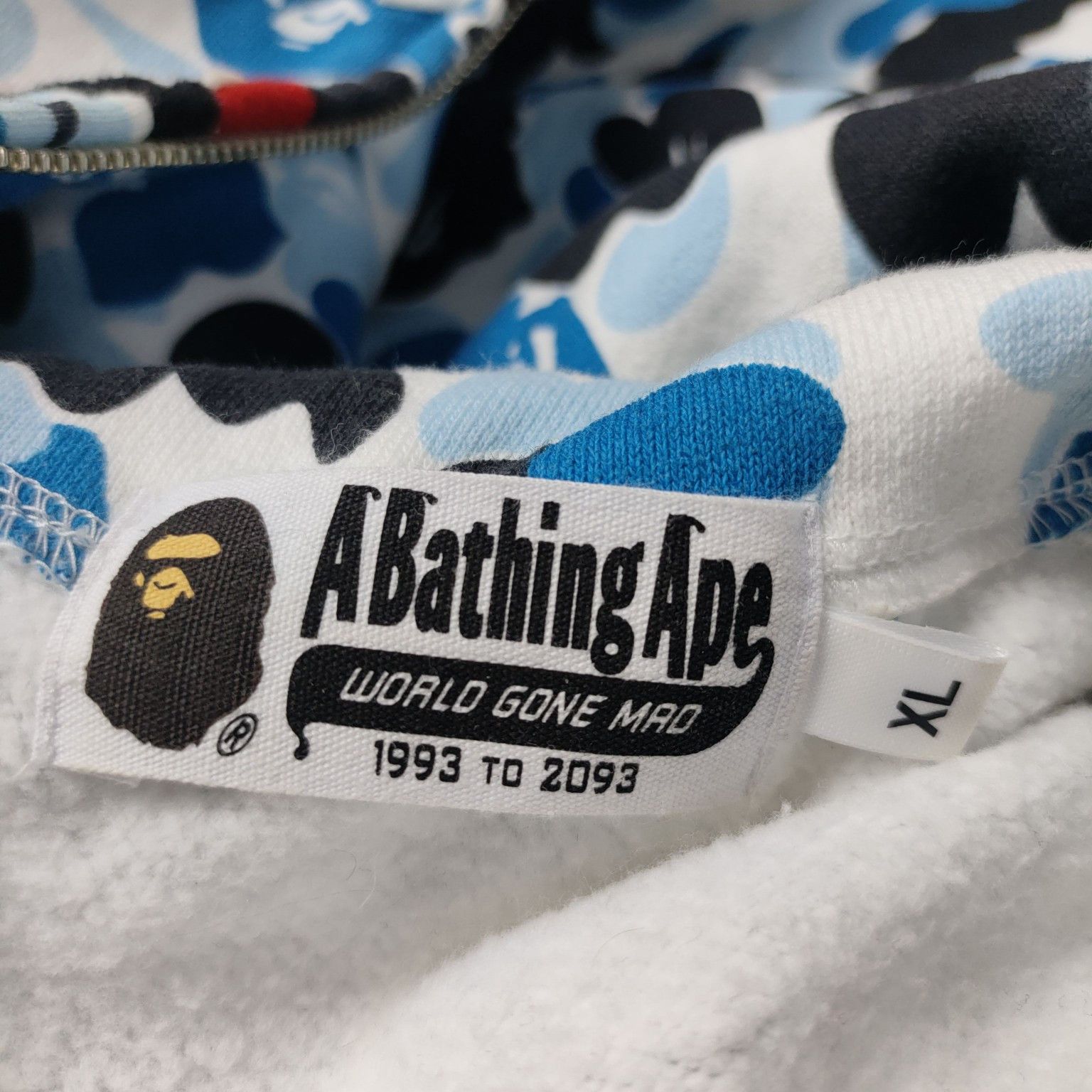 Bape A Bathing Ape Blue Camo Shark Hoodie Size XL Size US XL / EU 56 / 4 - 3 Thumbnail