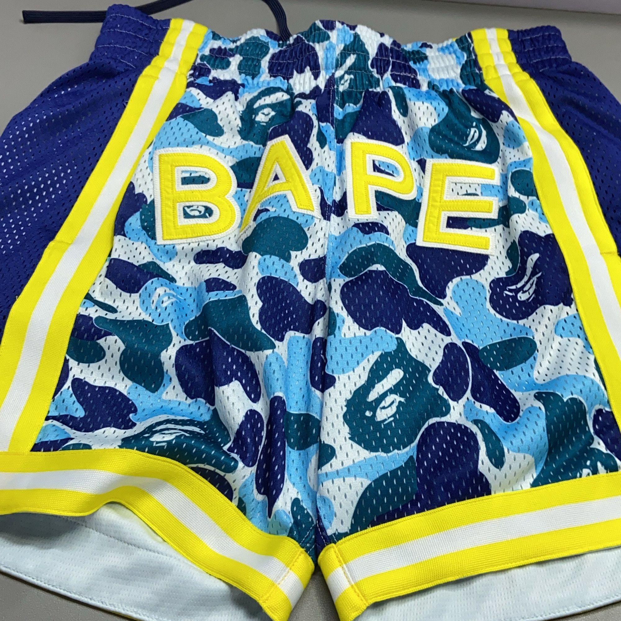 Bape A BATHING APE Camo Basketball Shorts Size S Size US 30 / EU 46 - 8 Thumbnail