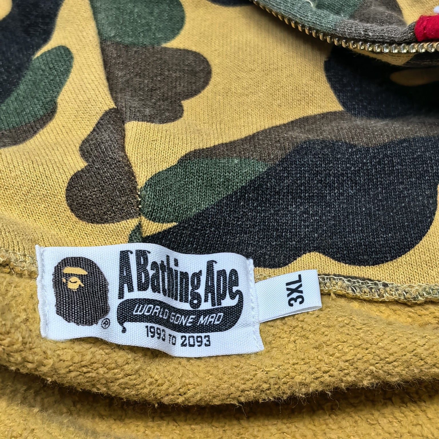 Bape A BATHING APE Camo Shark Hoodie Size 3XL Size US XXL / EU 58 / 5 - 4 Thumbnail