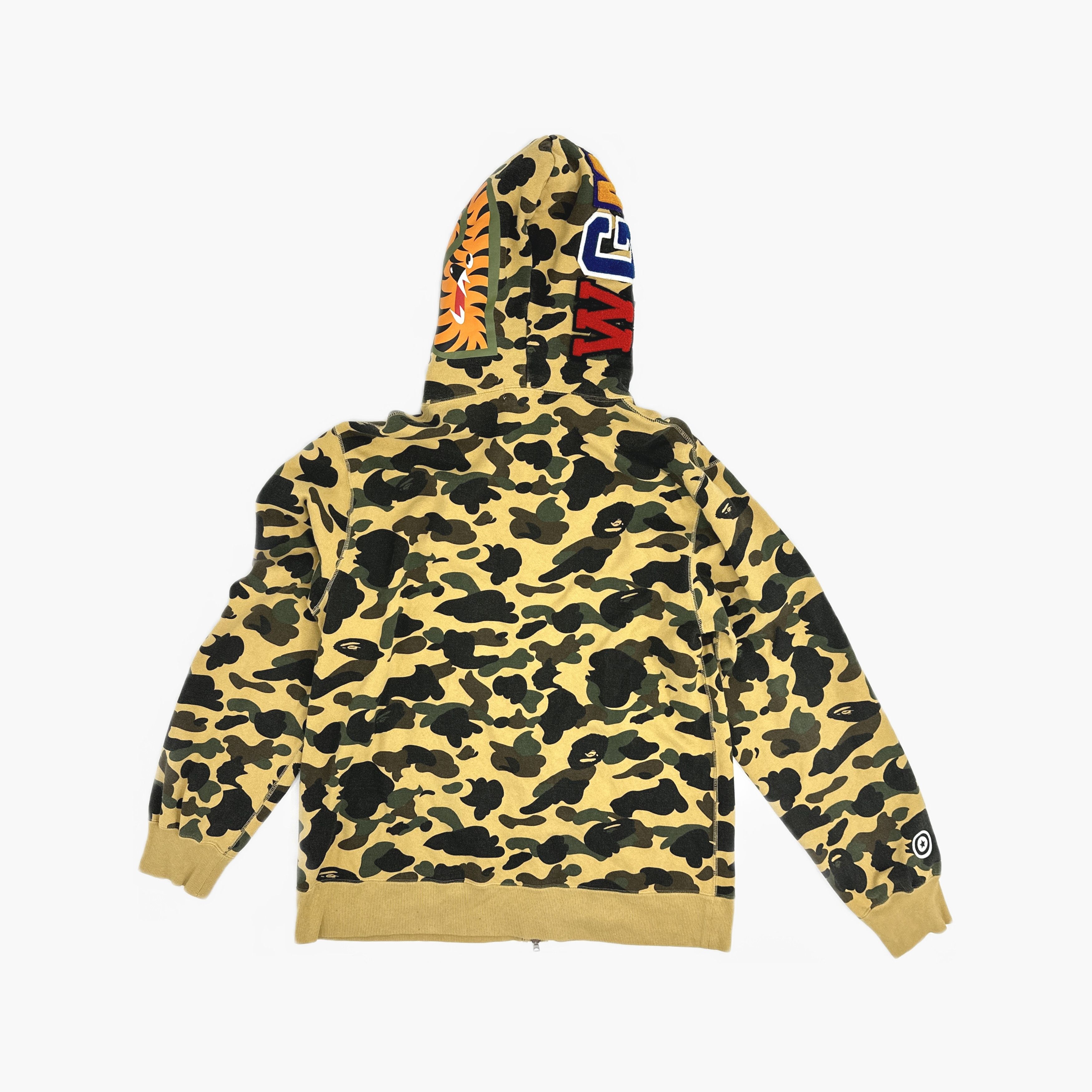 Bape A BATHING APE Camo Shark Hoodie Size 3XL Size US XXL / EU 58 / 5 - 2 Thumbnail
