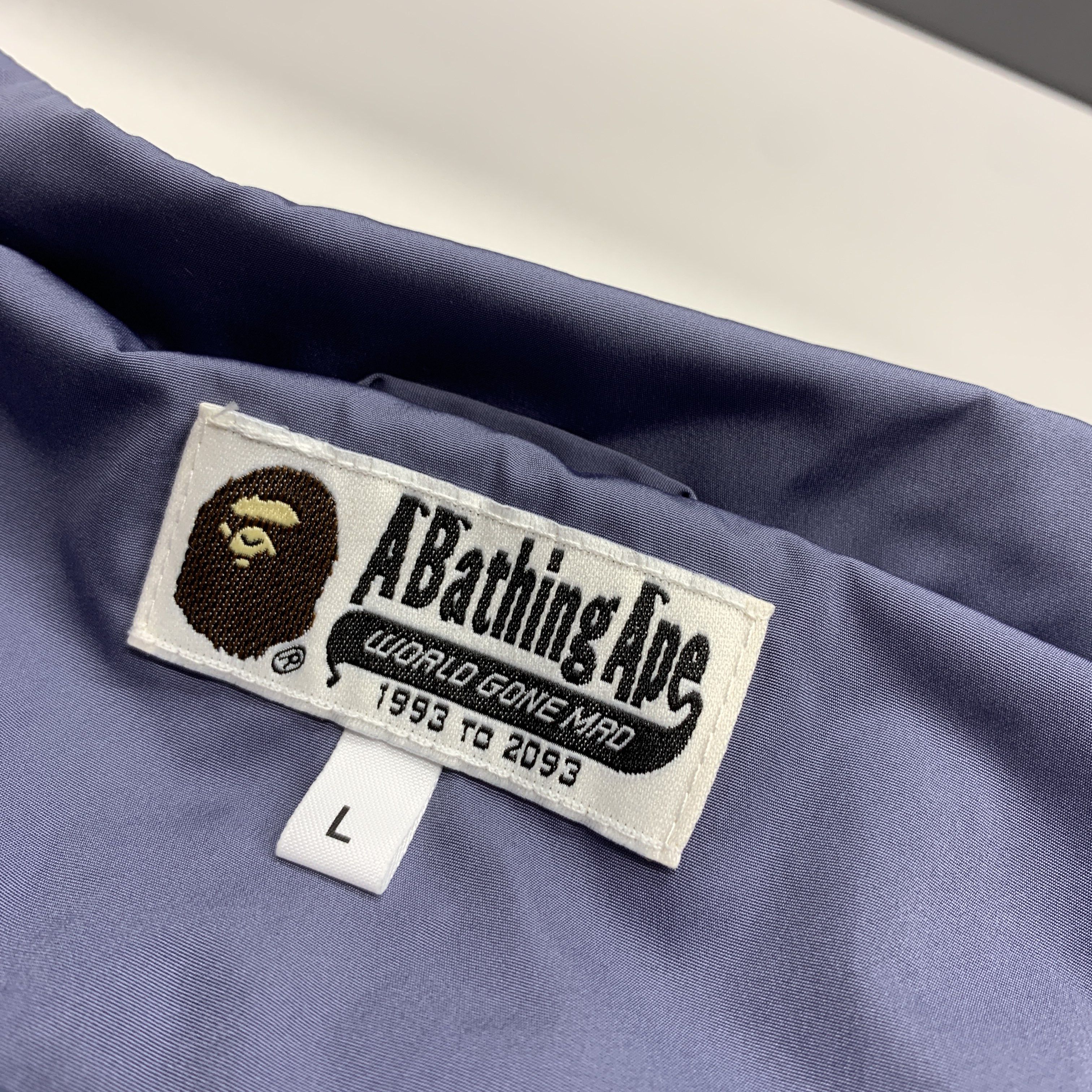 Bape A Bathing Ape Logo Zip Windbreaker Jacket Size L Size US L / EU 52-54 / 3 - 3 Thumbnail