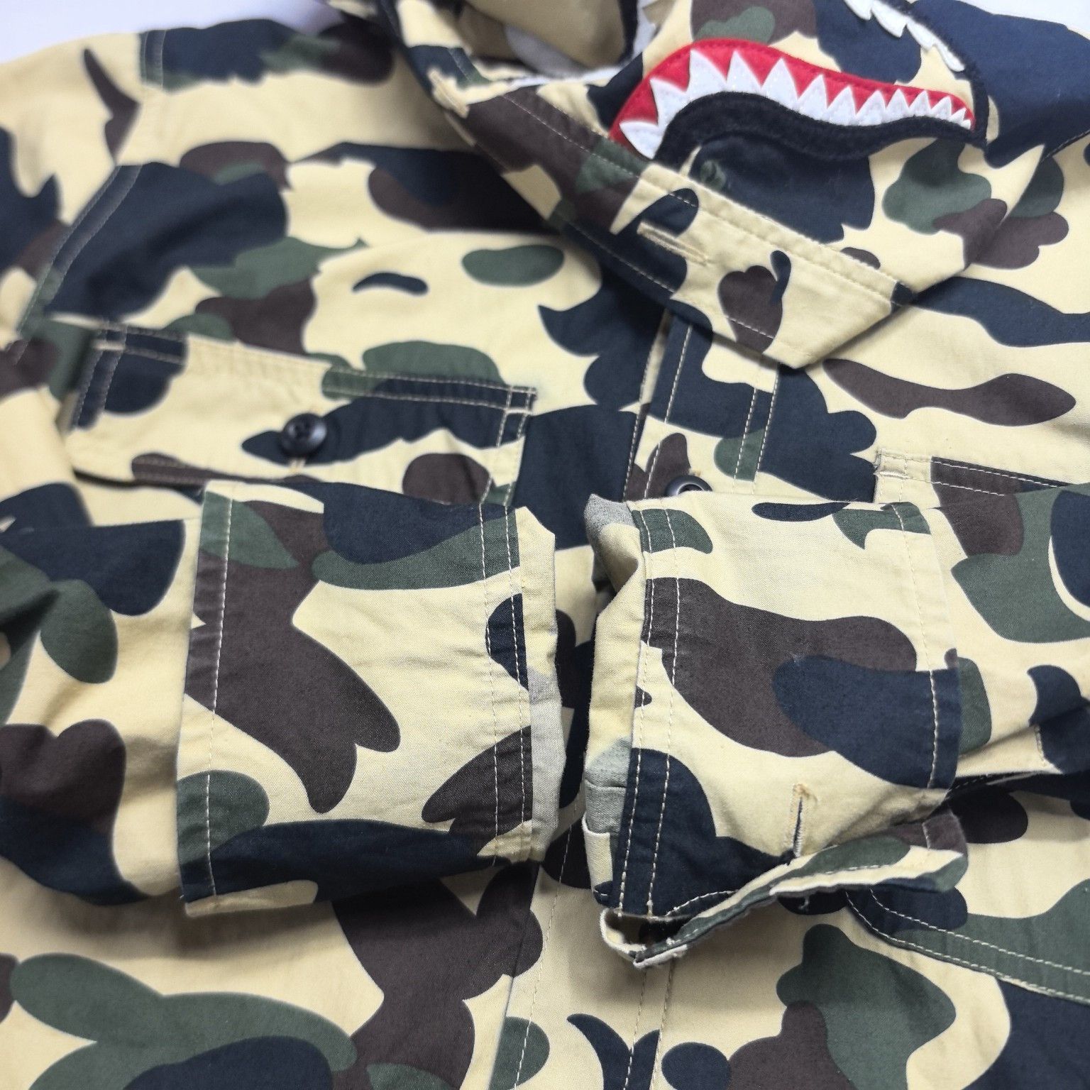 Bape A Bathing Ape Camo Shark Button Up Shirt XL Size US XL / EU 56 / 4 - 6 Thumbnail