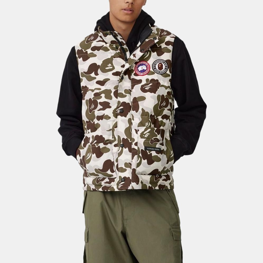 Canada Goose Canada Goose x BAPE Camo Vest Size S Size US S / EU 44-46 / 1 - 14 Thumbnail