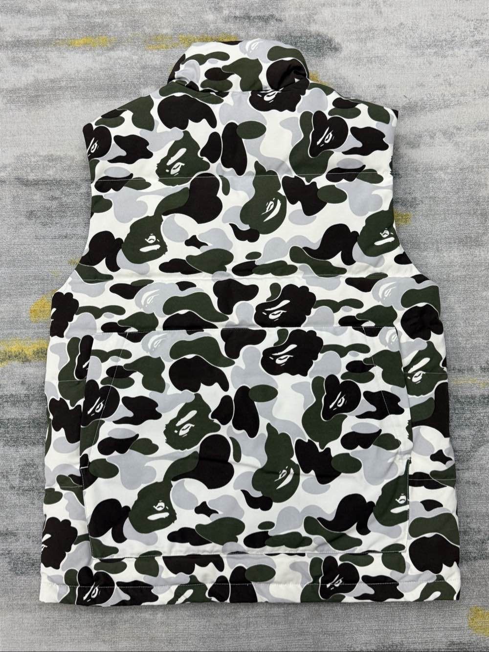 Canada Goose Canada Goose x BAPE Camo Vest Size S Size US S / EU 44-46 / 1 - 2 Thumbnail