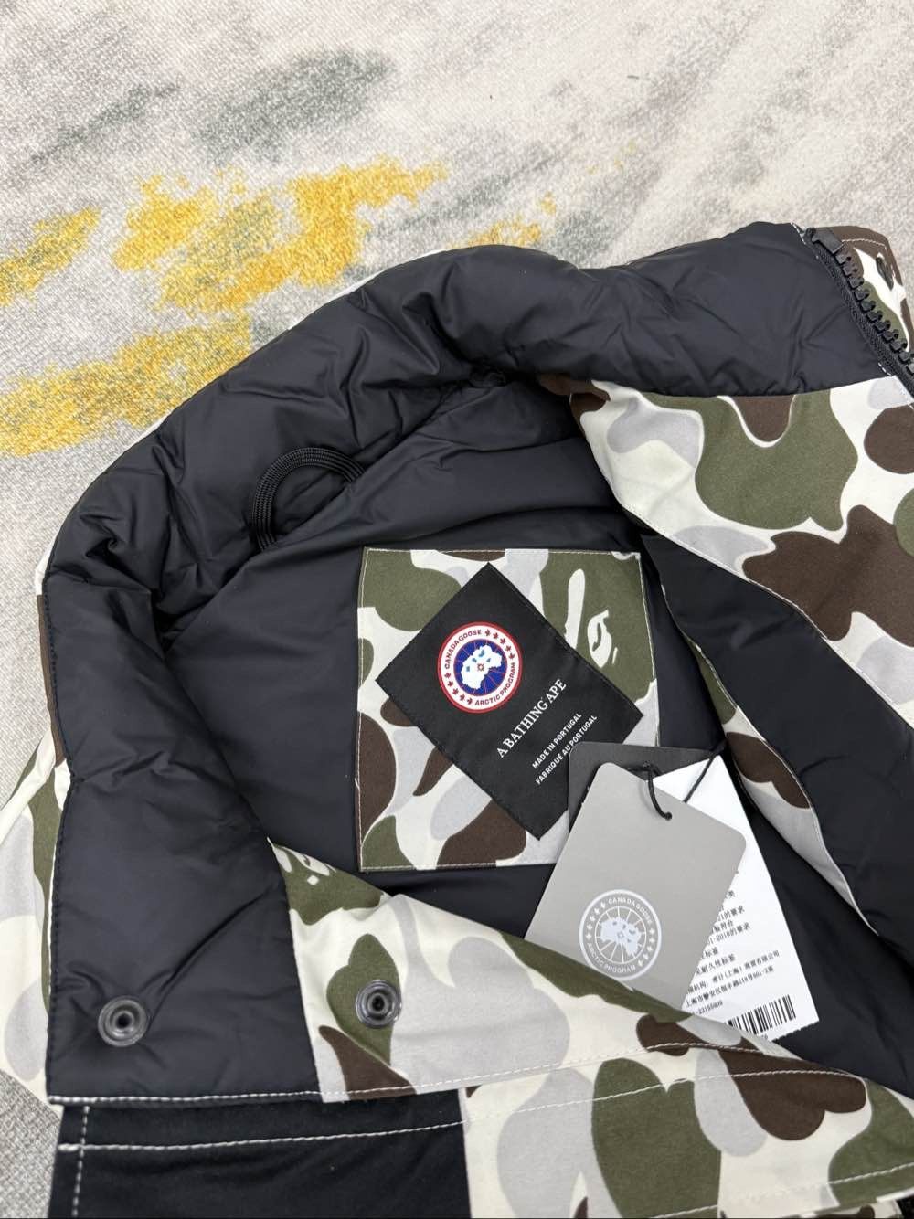 Canada Goose Canada Goose x BAPE Camo Vest Size S Size US S / EU 44-46 / 1 - 8 Thumbnail