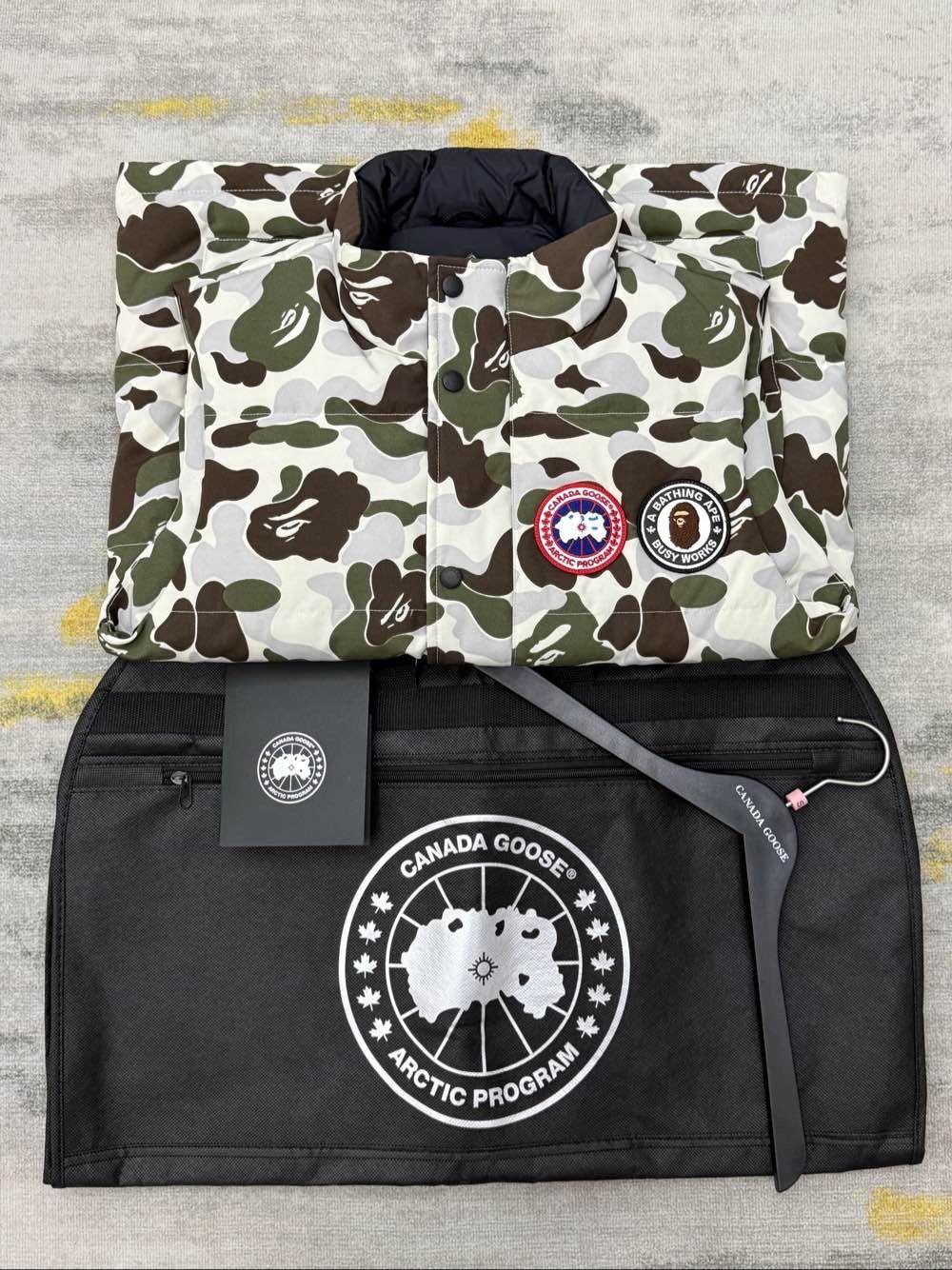 Canada Goose Canada Goose x BAPE Camo Vest Size S Size US S / EU 44-46 / 1 - 10 Thumbnail