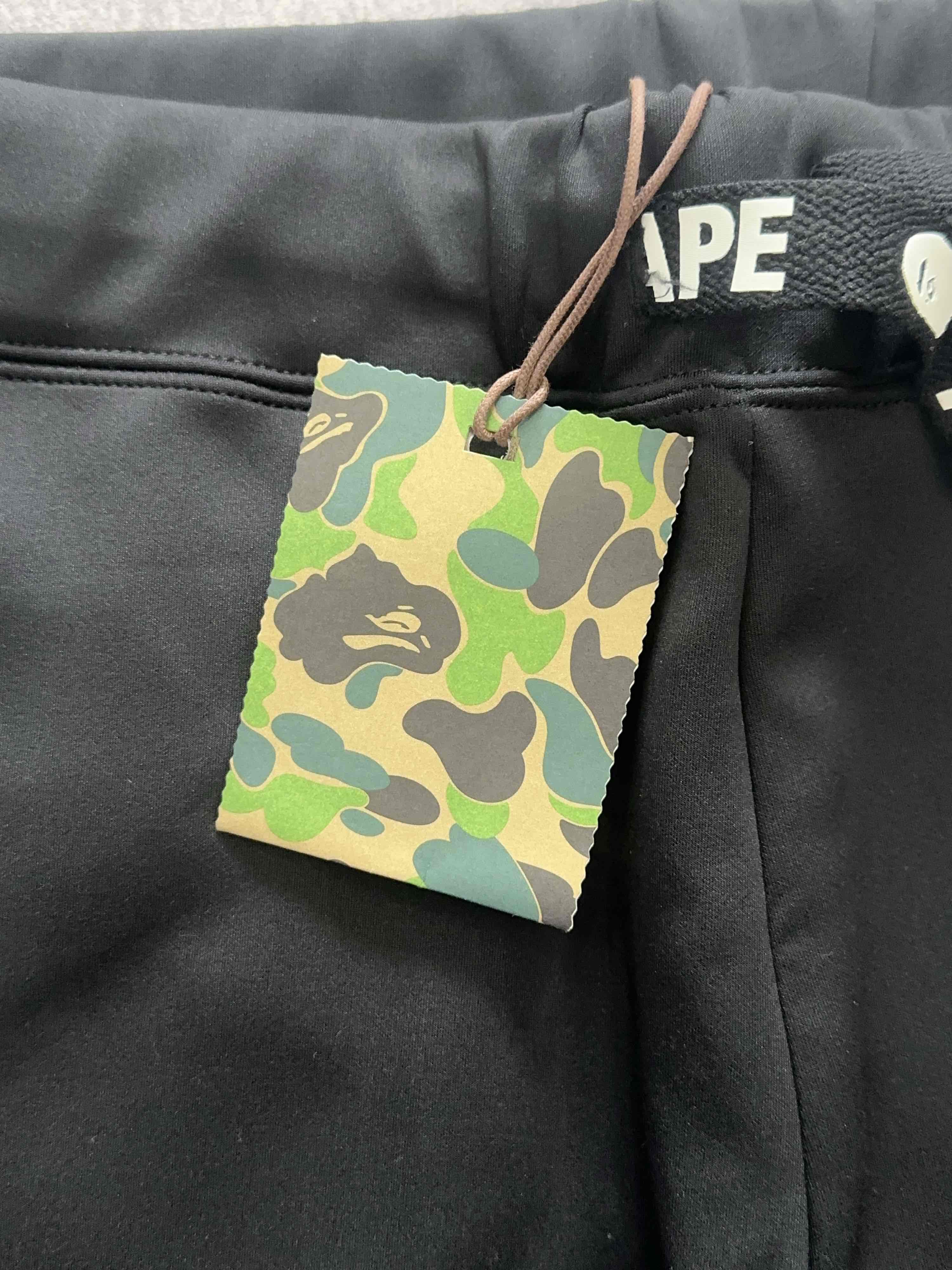 Bape A BATHING APE Logo Tape Sweatpants Size L Size US 34 / EU 50 - 5 Thumbnail