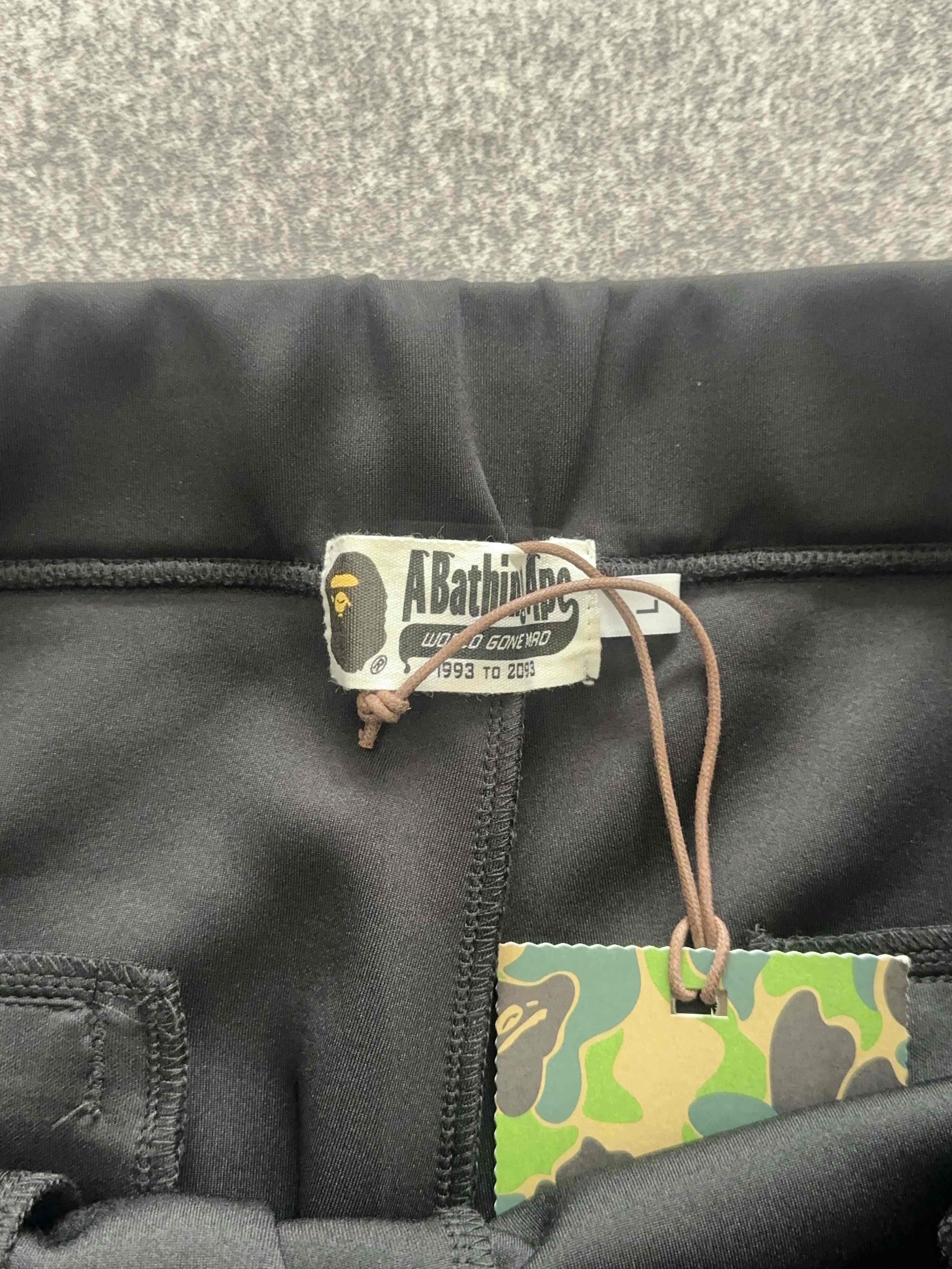 Bape A BATHING APE Logo Tape Sweatpants Size L Size US 34 / EU 50 - 3 Thumbnail