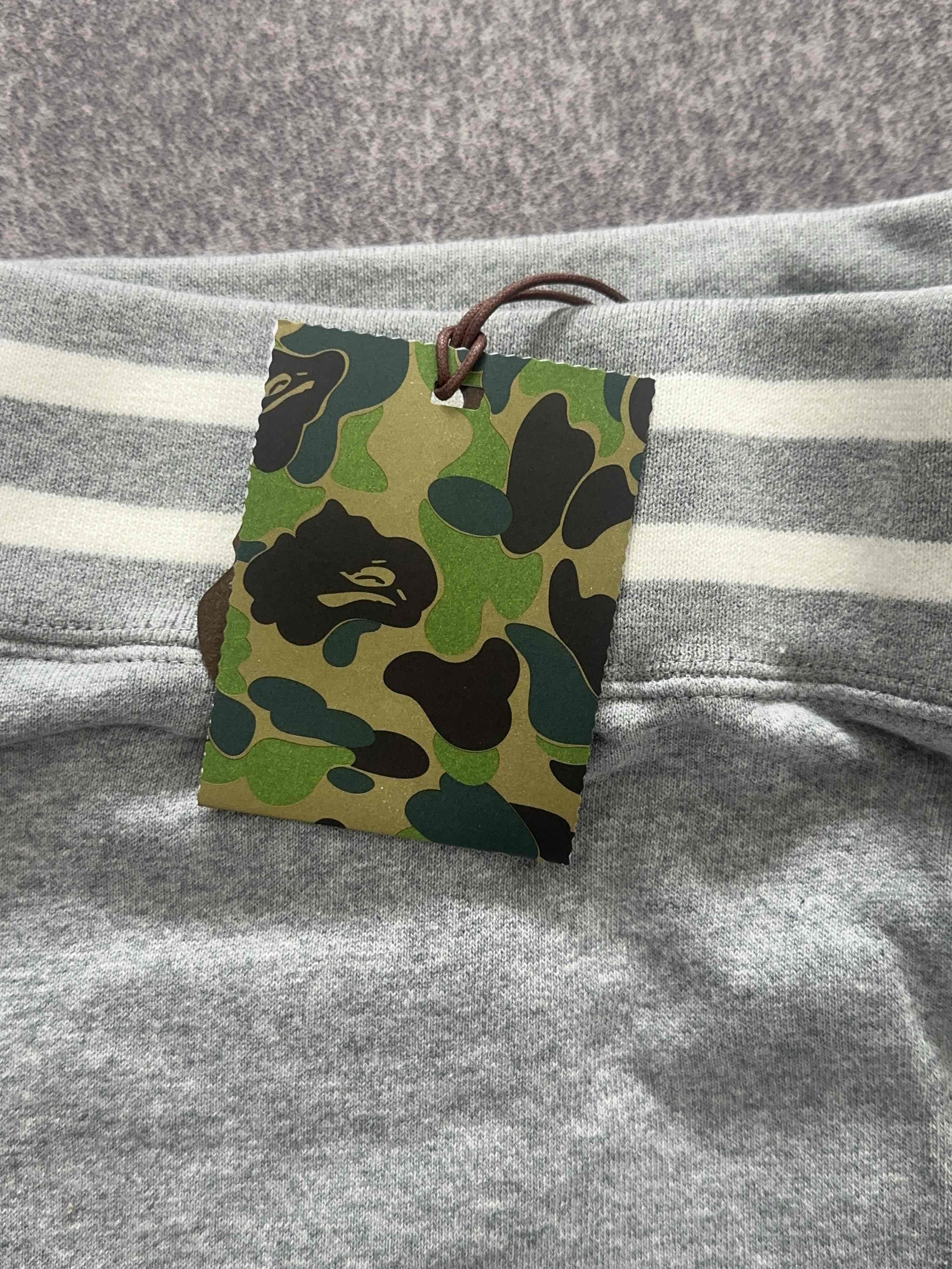 Bape A Bathing Ape Logo Print Shorts Size XL Size US 36 / EU 52 - 5 Thumbnail