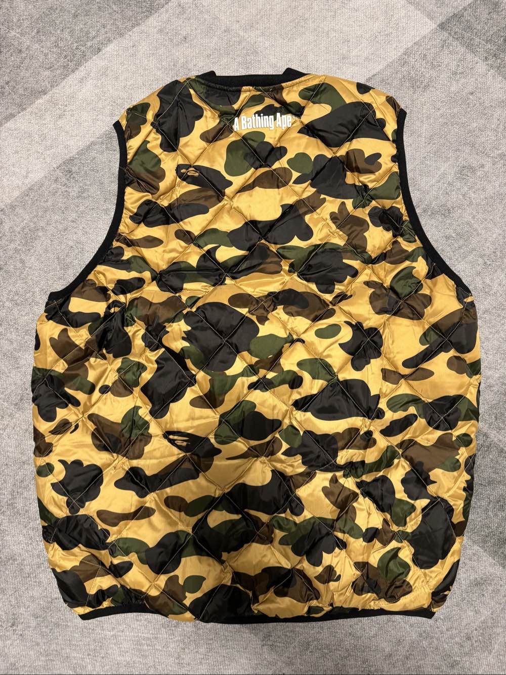 Bape A Bathing Ape Camo Down Vest Size L Size US L / EU 52-54 / 3 - 2 Thumbnail