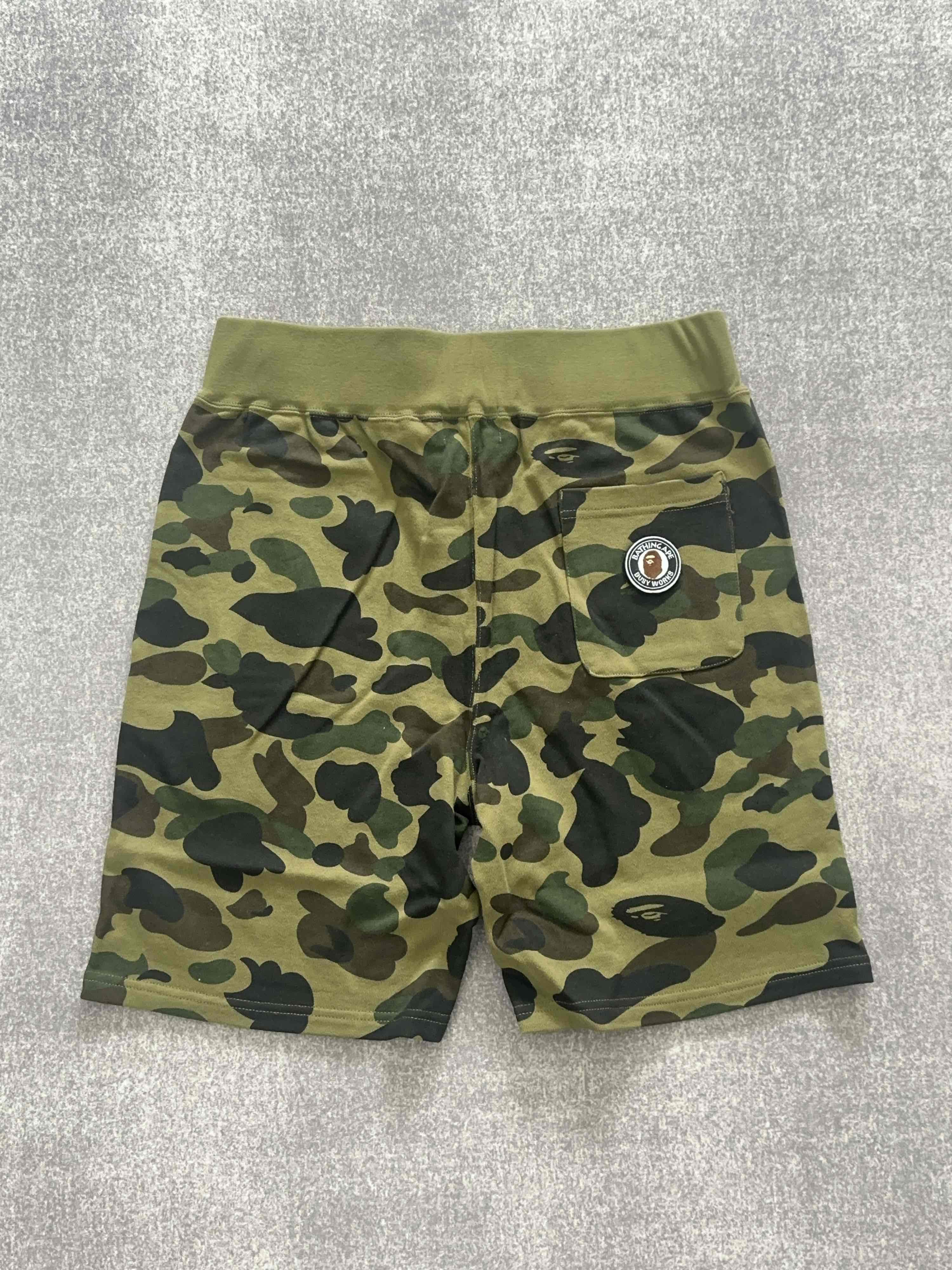 Bape A Bathing Ape Camo Sweat Shorts Size L Size US 34 / EU 50 - 2 Thumbnail