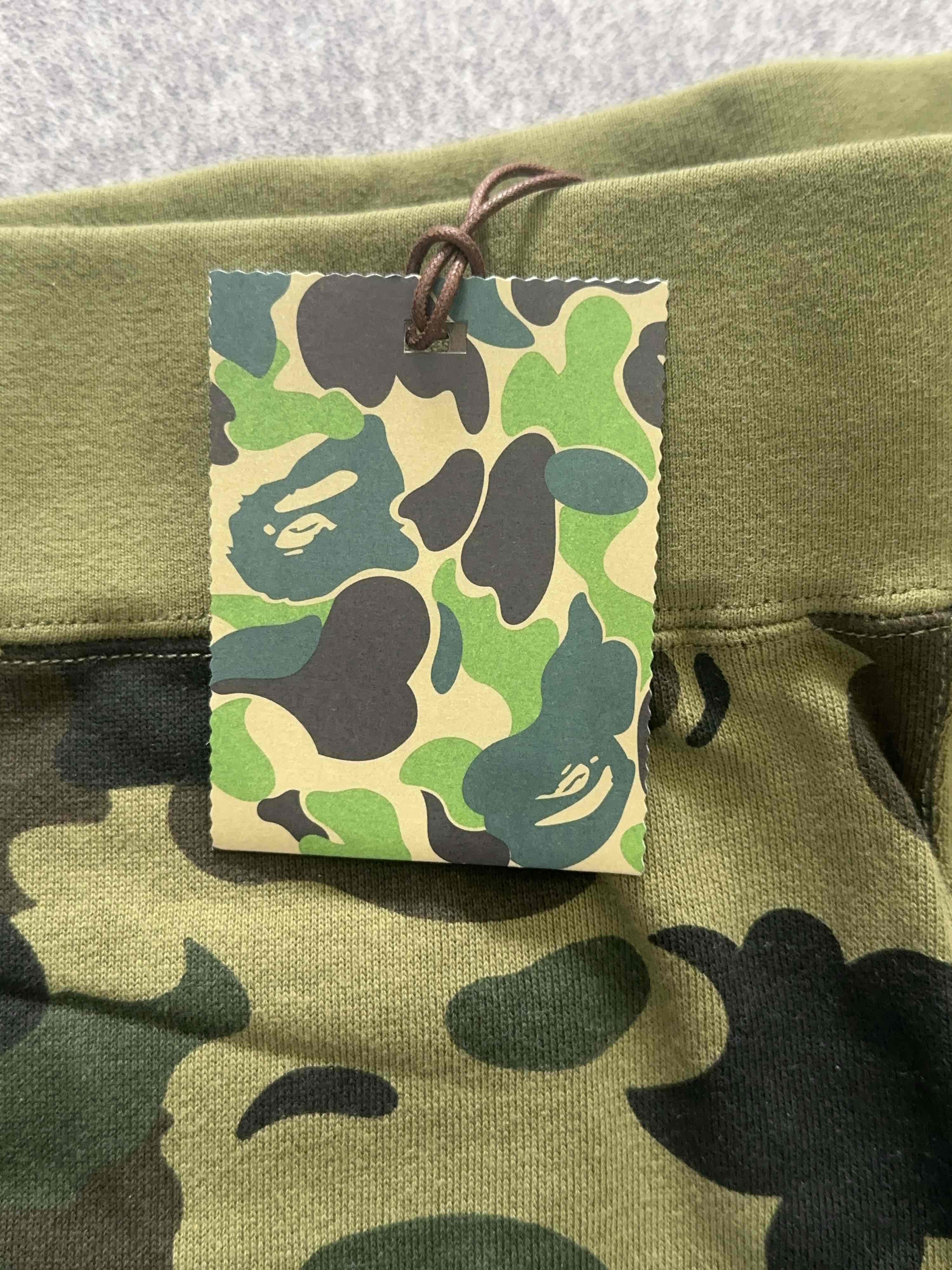 Bape A Bathing Ape Camo Sweat Shorts Size L Size US 34 / EU 50 - 5 Thumbnail