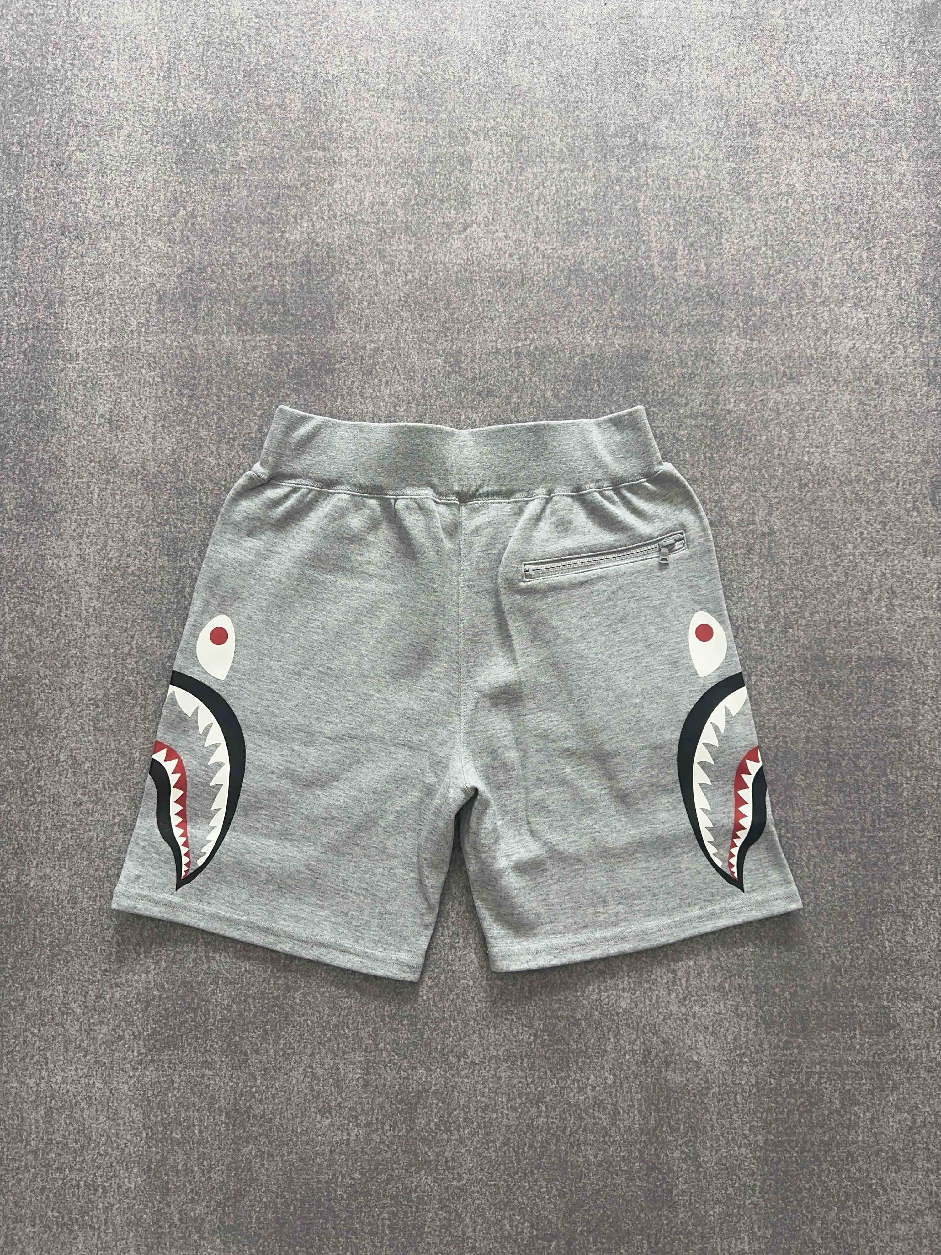 Bape A Bathing Ape Shark Print Shorts Size S Size US 30 / EU 46 - 2 Thumbnail