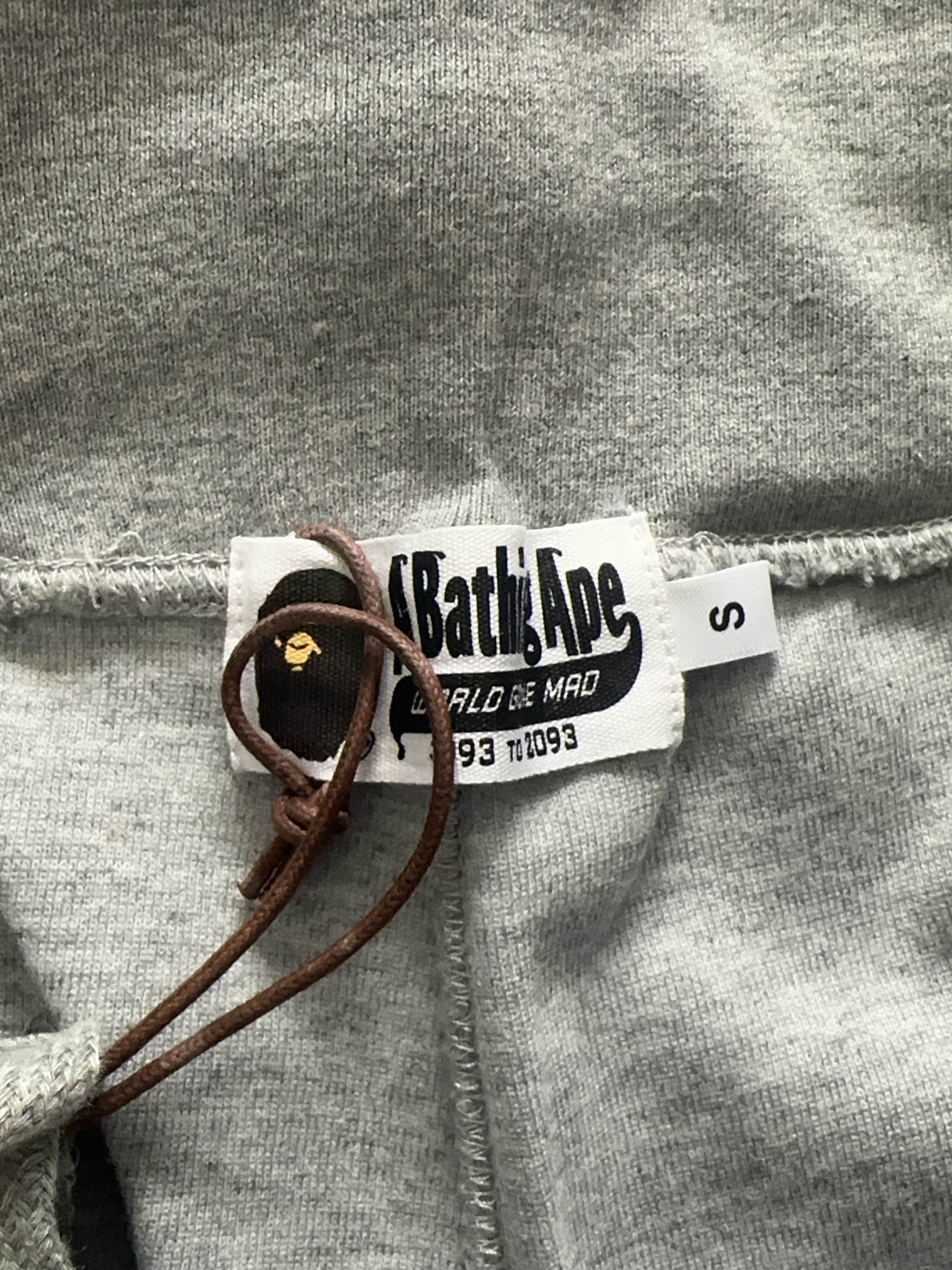 Bape A Bathing Ape Shark Print Shorts Size S Size US 30 / EU 46 - 3 Thumbnail