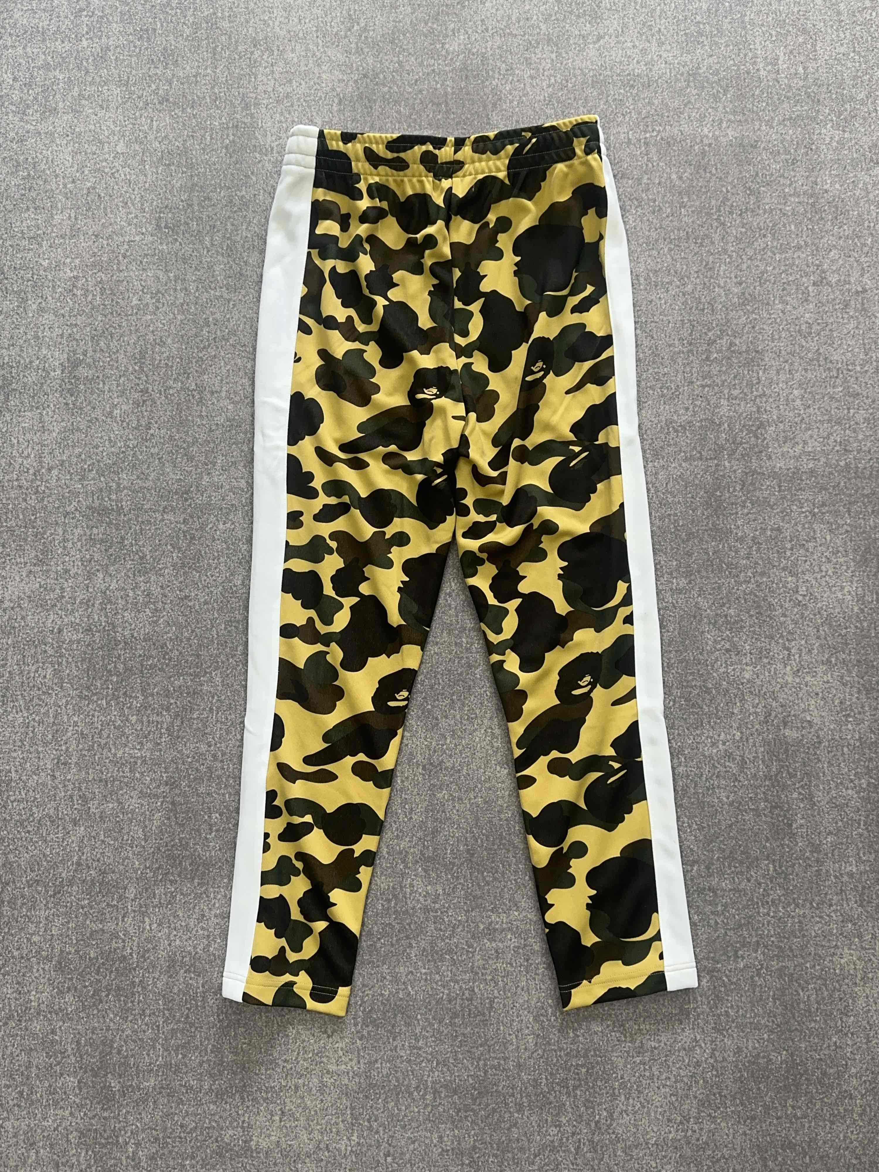 Bape A BATHING APE Camo Sweatpants Size S Size US 30 / EU 46 - 2 Thumbnail