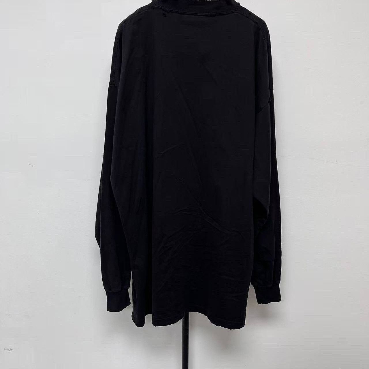 Balenciaga Balenciaga CD-R Graphic Long Sleeve T-Shirt Size XS Size US XS / EU 42 / 0 - 2 Thumbnail