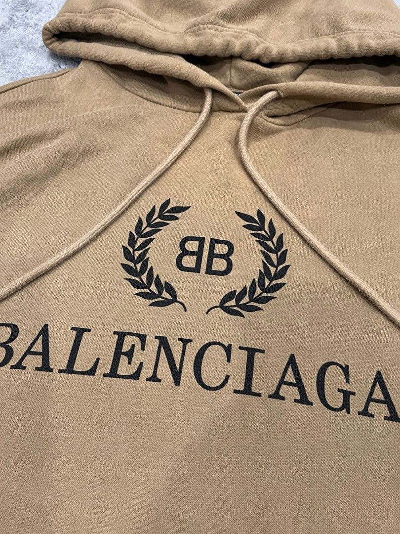 Balenciaga Balenciaga Laurel Logo Hoodie Size XS Size US XS / EU 42 / 0 - 8 Thumbnail