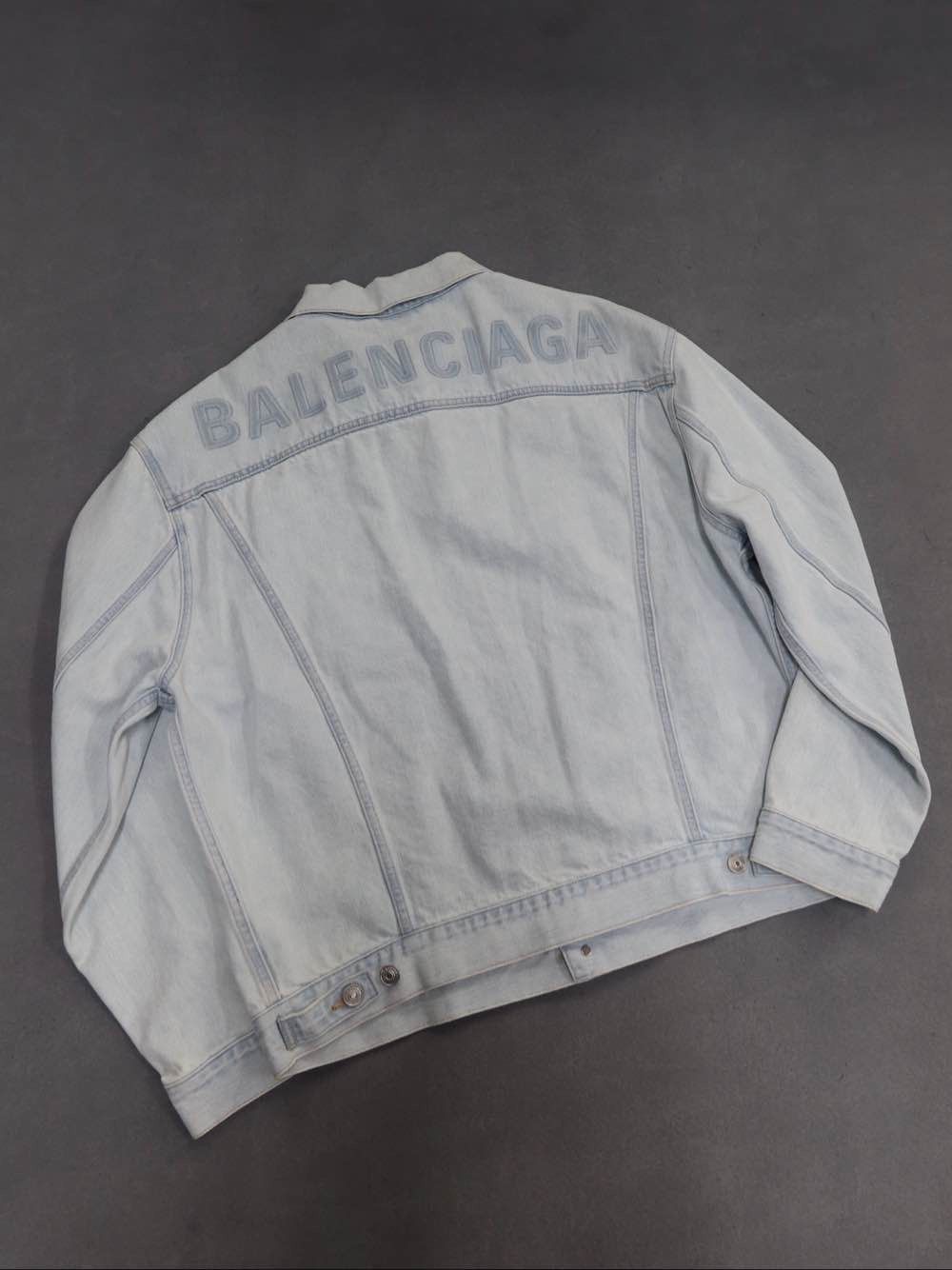 Balenciaga Balenciaga Back Logo Denim Jacket Size 40 Size US XXS / EU 40 - 2 Thumbnail