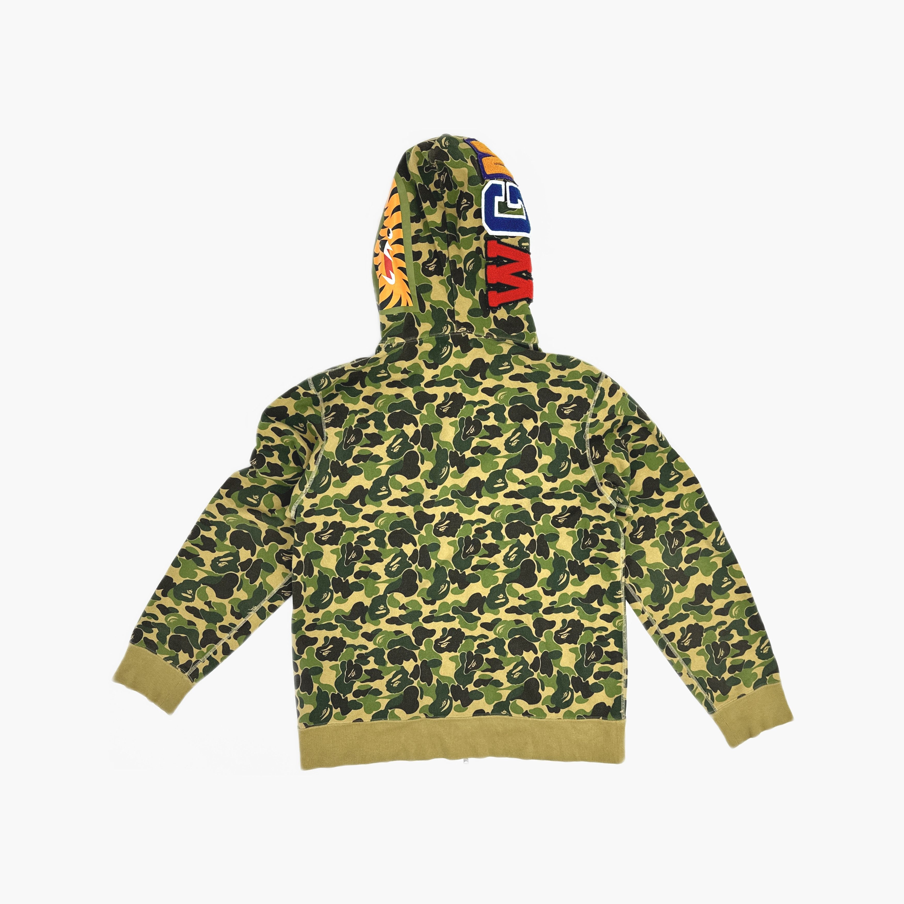 Bape A BATHING APE Camo Shark Full Zip Hoodie XL Size US XL / EU 56 / 4 - 2 Thumbnail