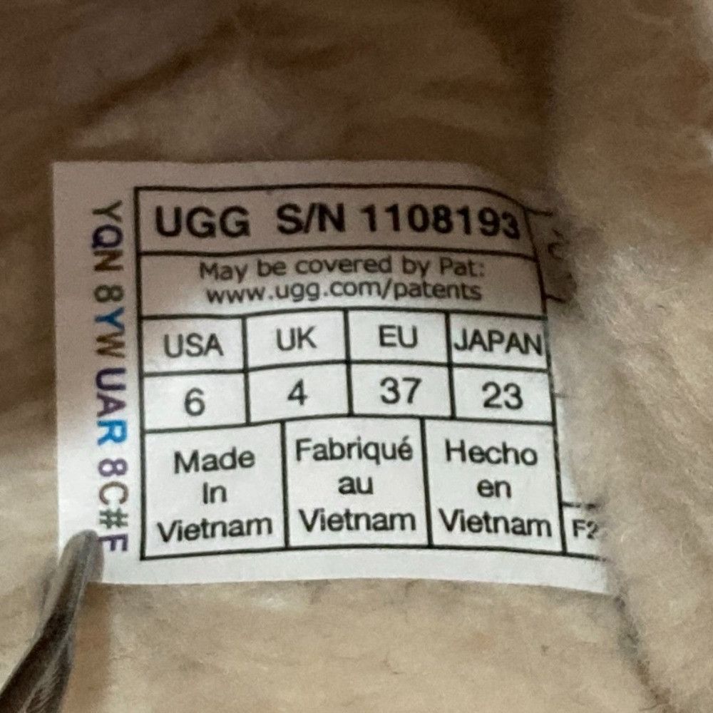 Ugg UGG UGG Classic Slipper Sheepskin Mule Fur Shoes 108193 DUTY FREE for USA Size ONE SIZE - 10 Thumbnail