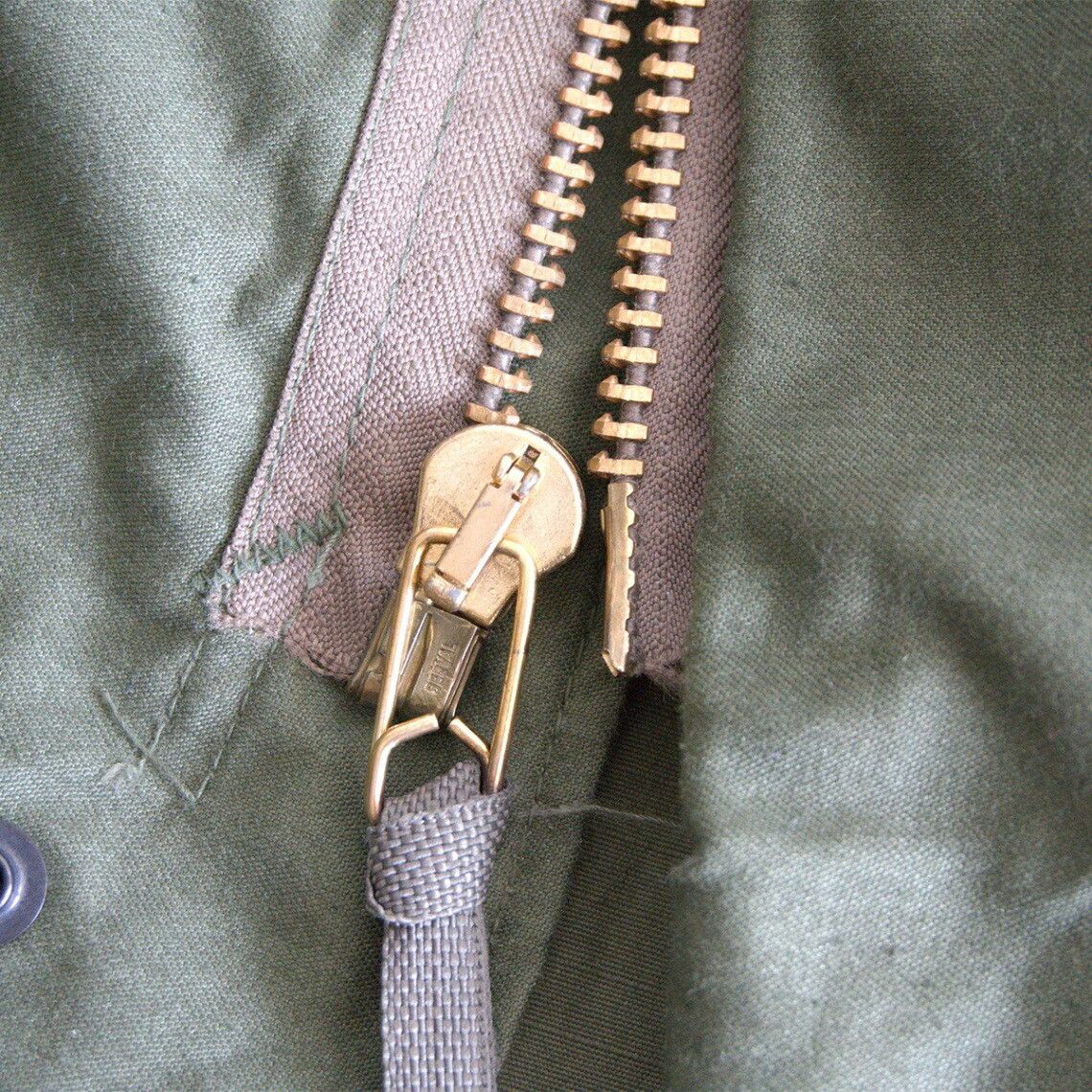 Vintage US ARMY 80s M-65 3rd Field Jacket Size MEDIUM-REGULAR Size US M / EU 48-50 / 2 - 7 Thumbnail