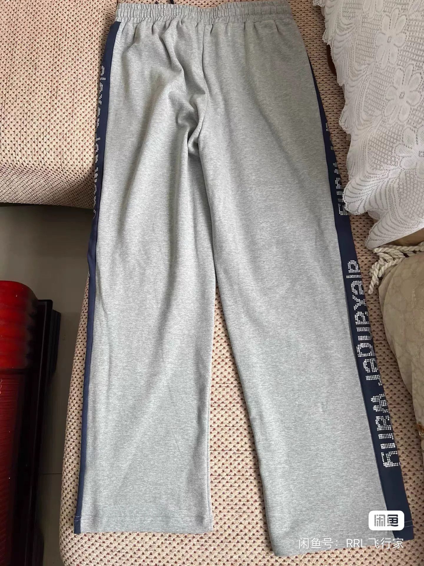 Alexander Wang Alexander Wang Gray Rhinestone Logo Sweatpants Size 24" / US 00 / IT 34 - 3 Thumbnail
