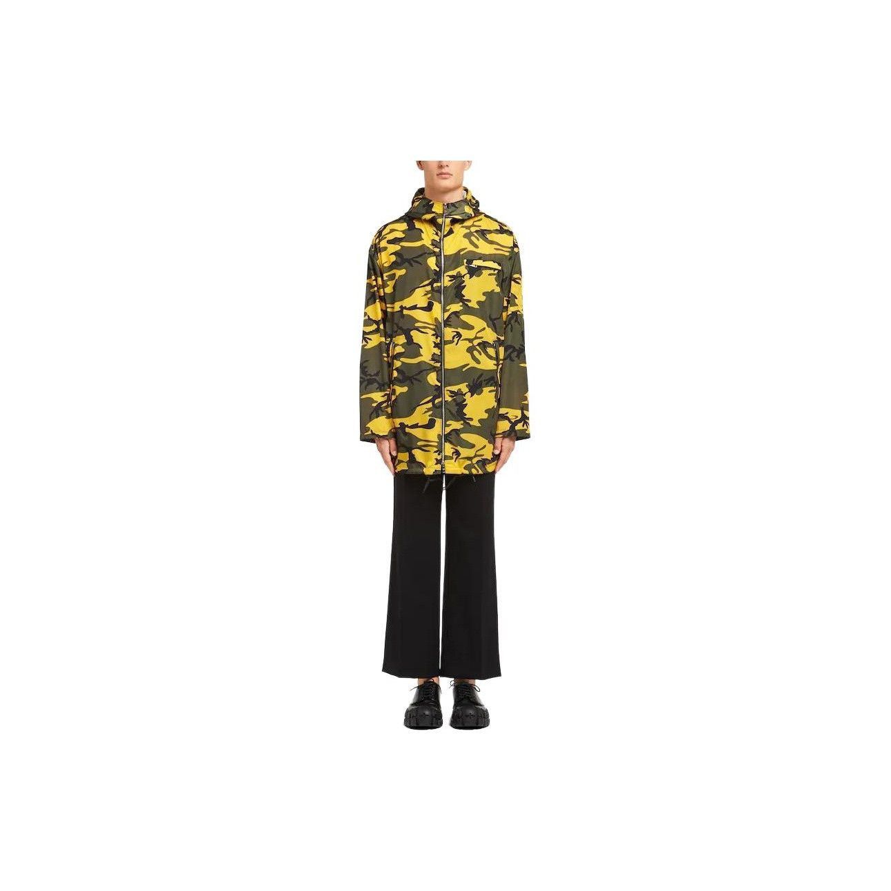Prada Camouflage Hooded Jacket in Multi Size US L / EU 52-54 / 3 - 8 Thumbnail