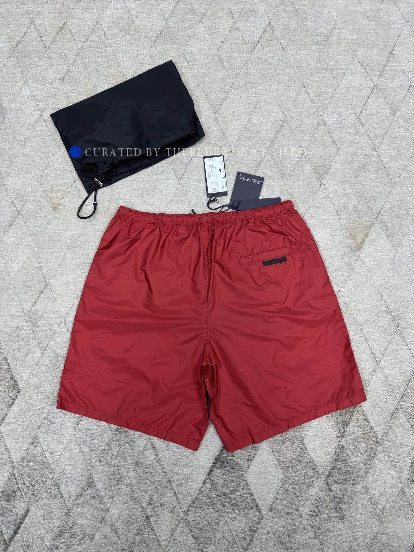 Prada Re-Nylon Swim Shorts in Vibrant Red Size US 34 / EU 50 - 2 Thumbnail