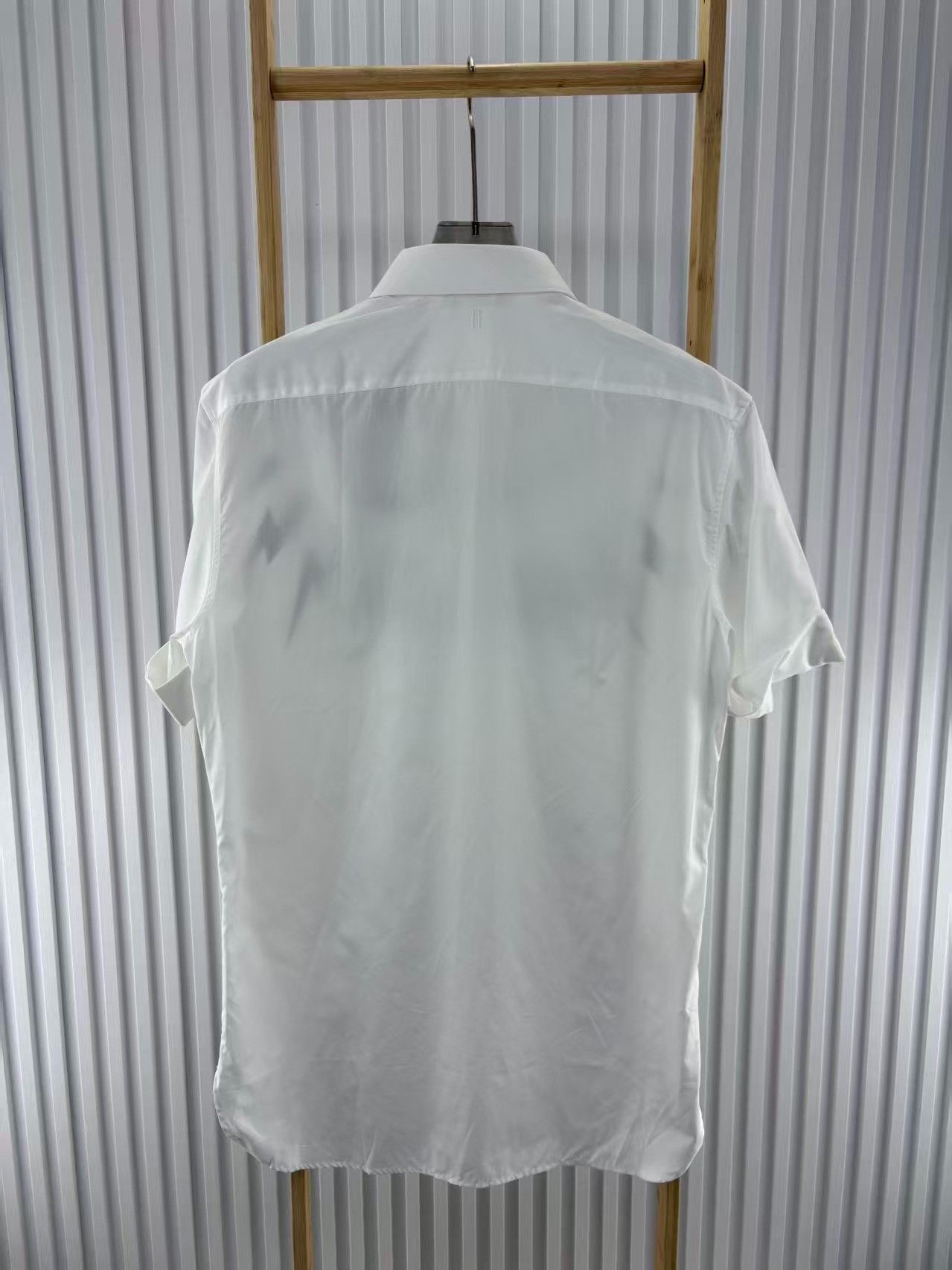 Neil Barrett Neil Barrett Short-Sleeve Shirt Size US XXS / EU 40 - 2 Thumbnail