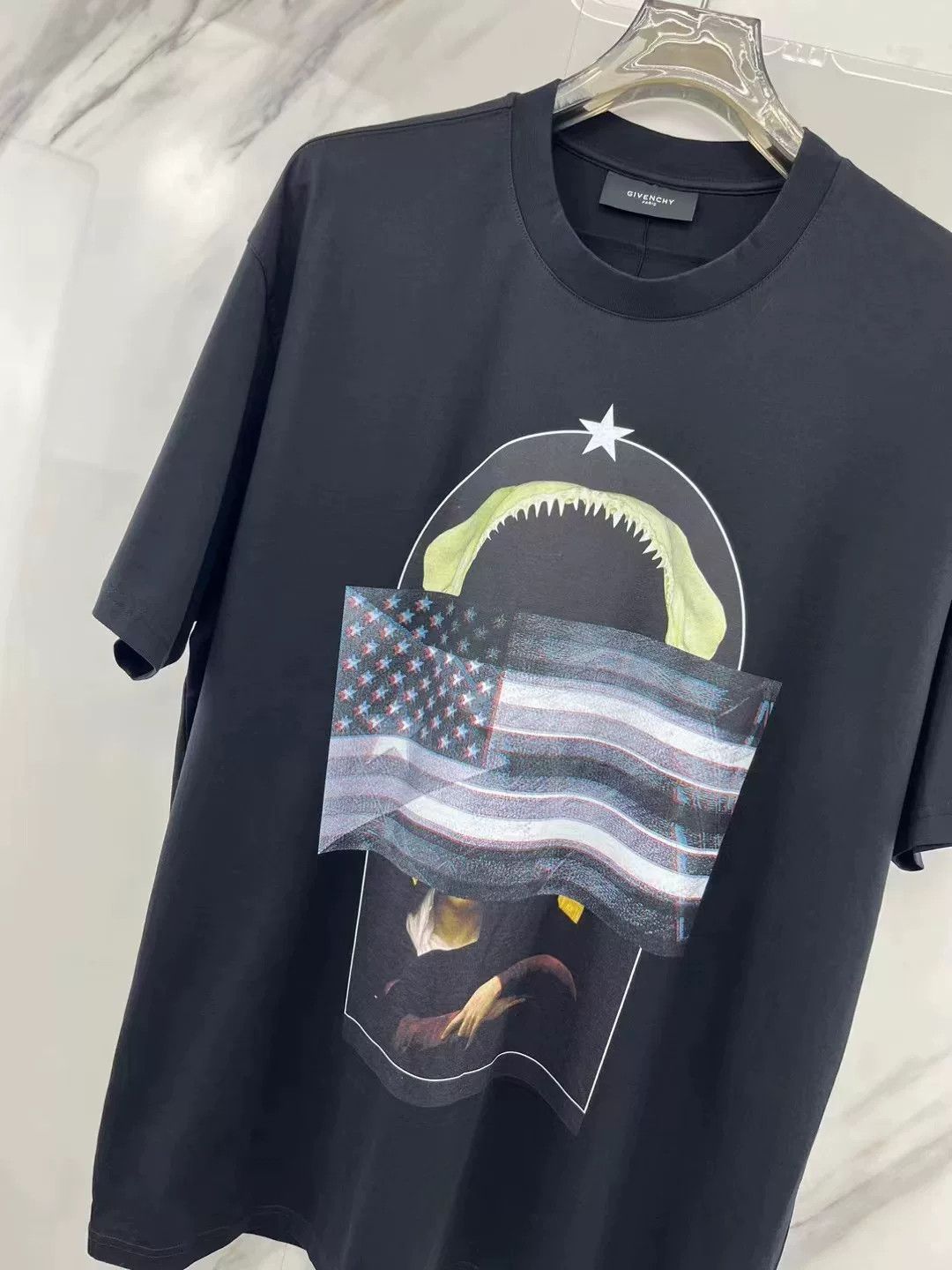 Givenchy Givenchy Shark Madonna Print T-shirt Size US L / EU 52-54 / 3 - 3 Thumbnail