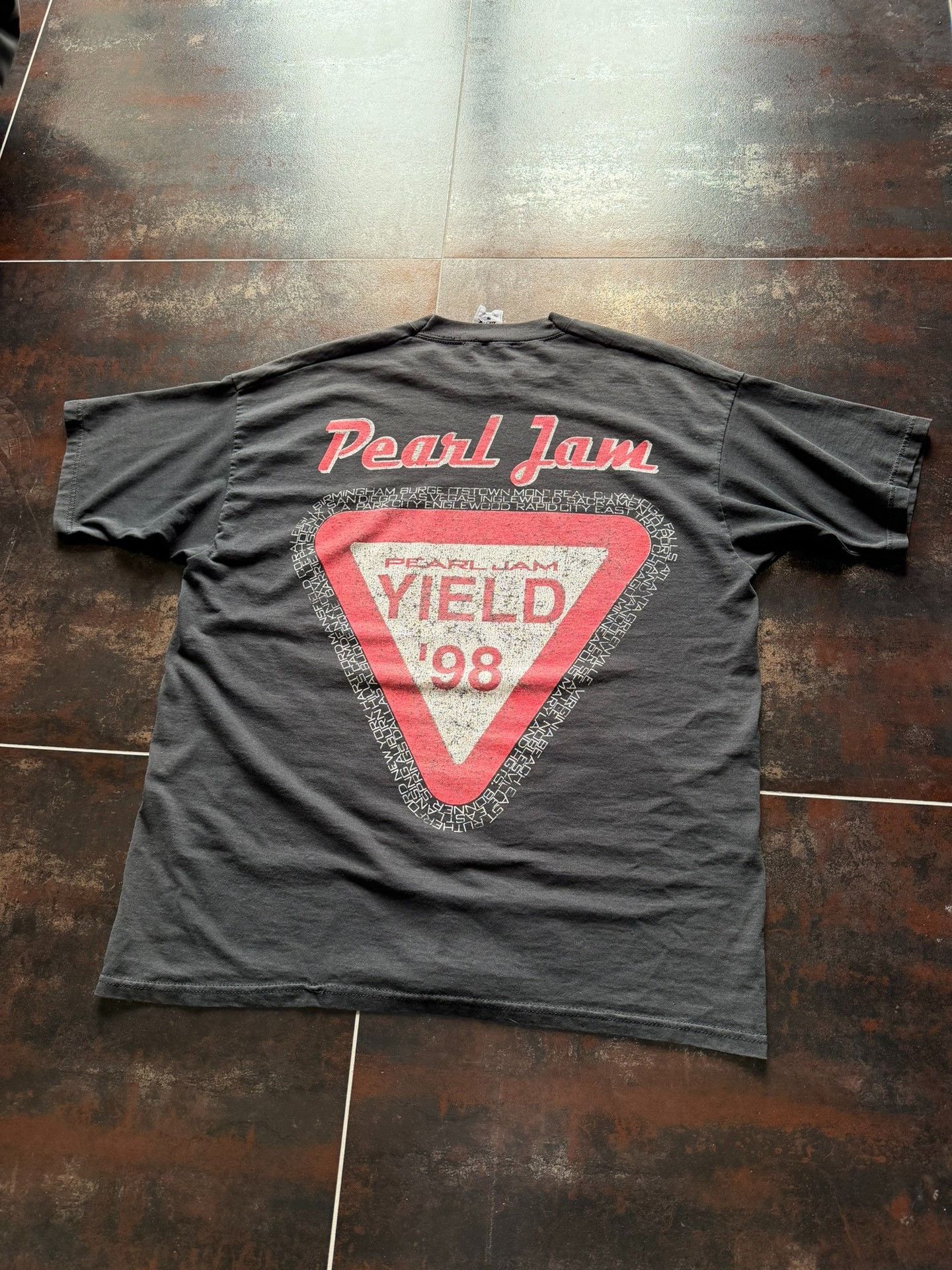 Vintage Vintage Pearl Jam 90s Tee Size US M / EU 48-50 / 2 - 6 Thumbnail