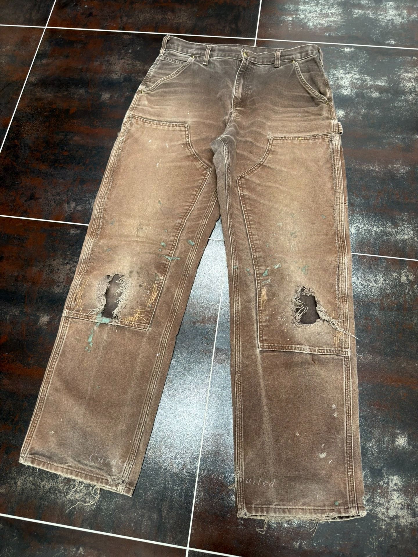 Vintage Vintage Carhartt B136 Brown Distressed Cargo Pants Size US 34 / EU 50 - 2 Thumbnail