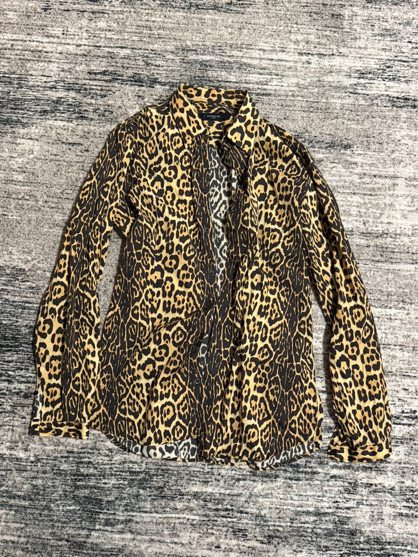 Riccardo Tisci Givenchy Riccardo Tisci Leopard Shirt Size US XXS / EU 40 - 2 Thumbnail