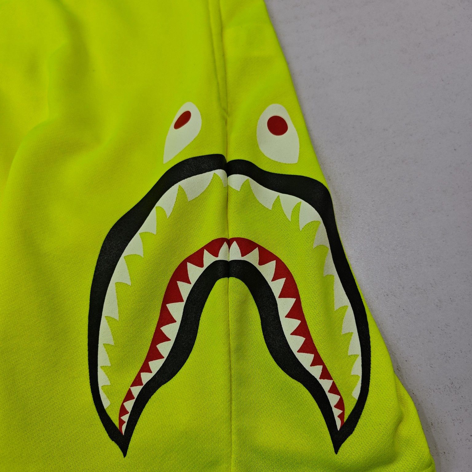Bape A BATHING APE Shark Shorts Size XL Size US 36 / EU 52 - 5 Thumbnail