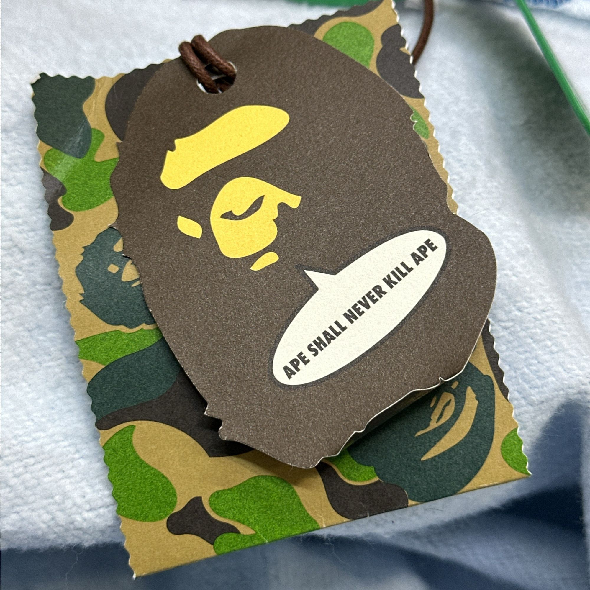 Bape A Bathing Ape Camo Shark Hoodie XL Size US XL / EU 56 / 4 - 3 Thumbnail