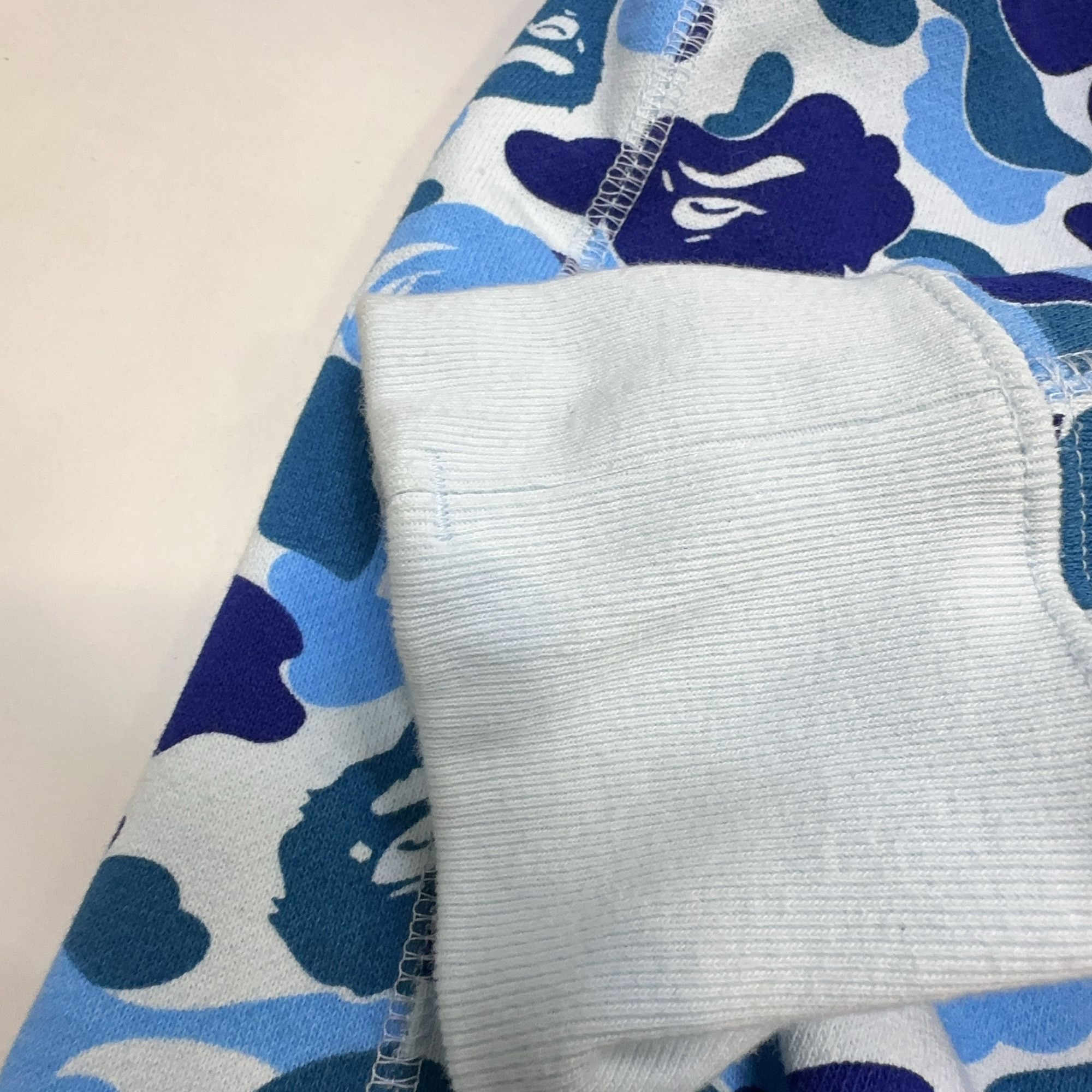 Bape A Bathing Ape Camo Shark Hoodie XL Size US XL / EU 56 / 4 - 6 Thumbnail