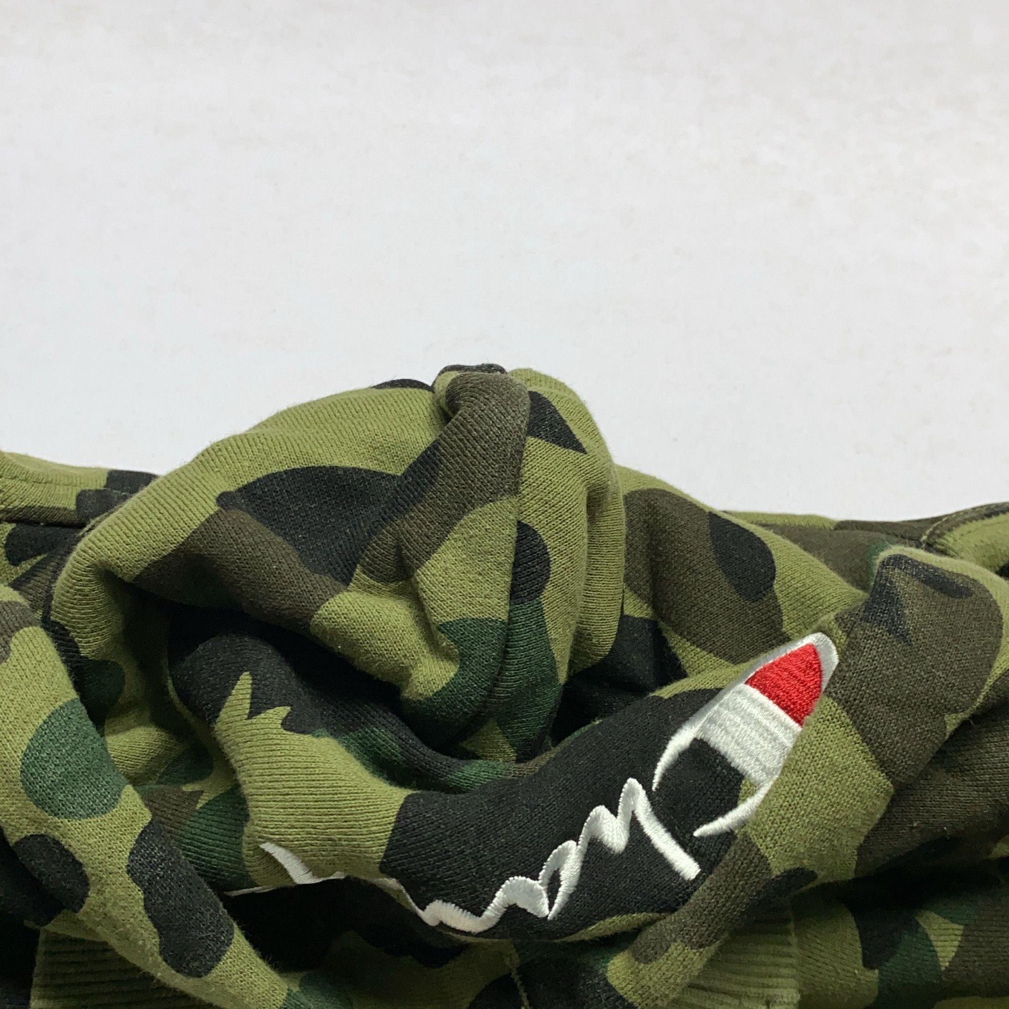Bape A Bathing Ape x Champion Camo Ape Head Hoodie Size M Size US M / EU 48-50 / 2 - 6 Thumbnail