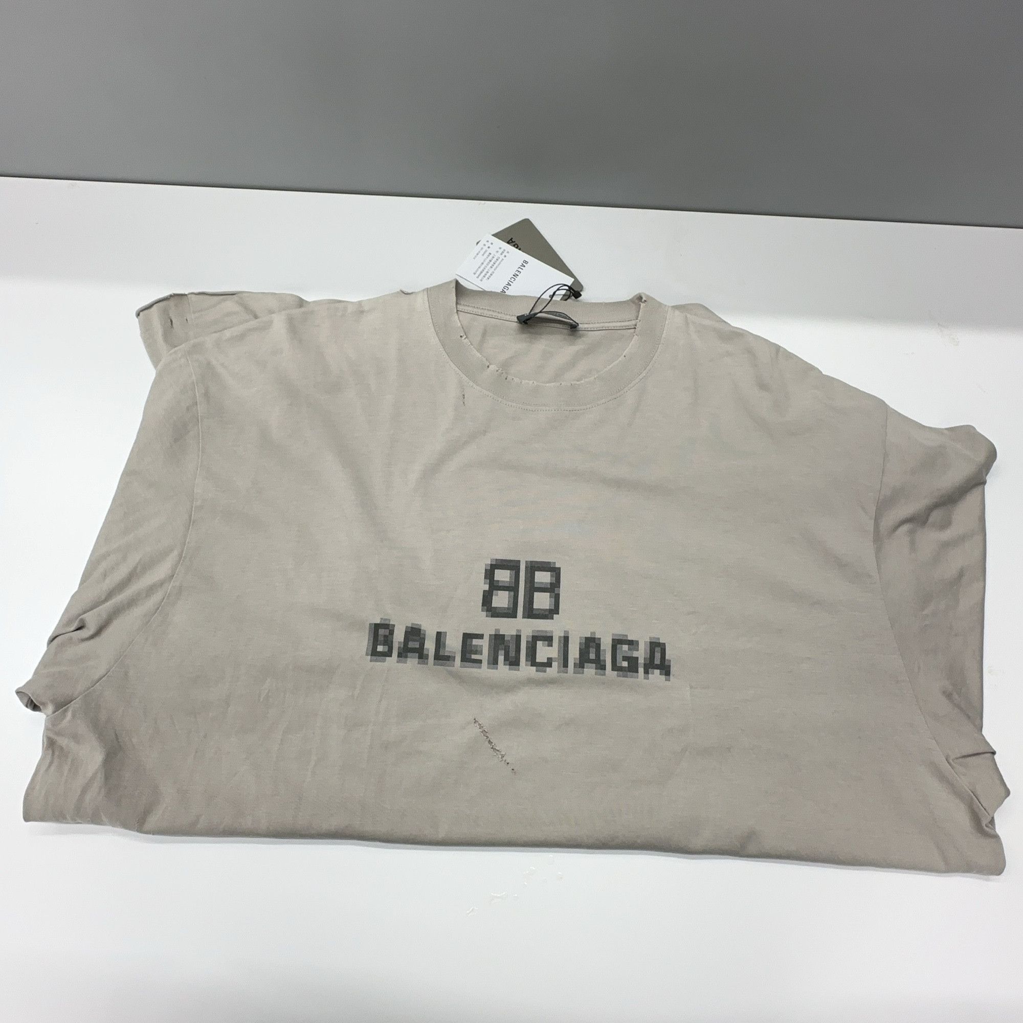 Balenciaga Balenciaga Pixel Logo T-Shirt Size S Size US S / EU 44-46 / 1 - 8 Thumbnail