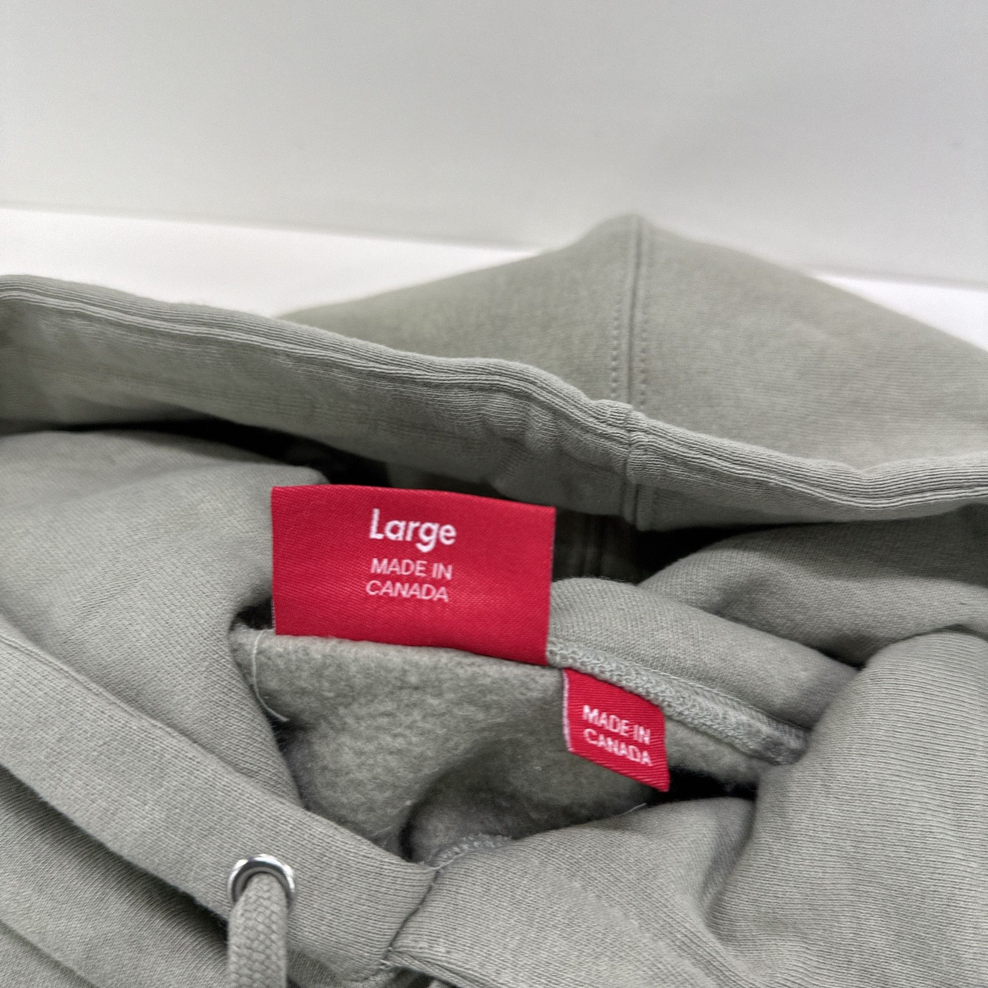 Supreme Supreme Small Logo Hoodie Size L Size US L / EU 52-54 / 3 - 3 Thumbnail
