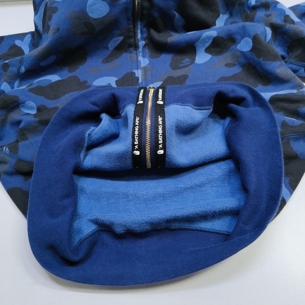 Bape A Bathing Ape Blue Camo Shark Hoodie Size L Size US L / EU 52-54 / 3 - 15 Thumbnail