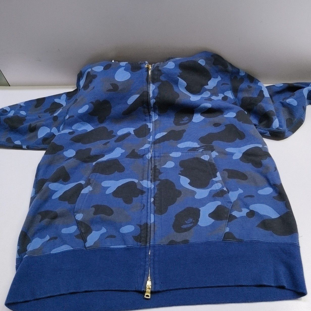 Bape A Bathing Ape Blue Camo Shark Hoodie Size L Size US L / EU 52-54 / 3 - 14 Thumbnail