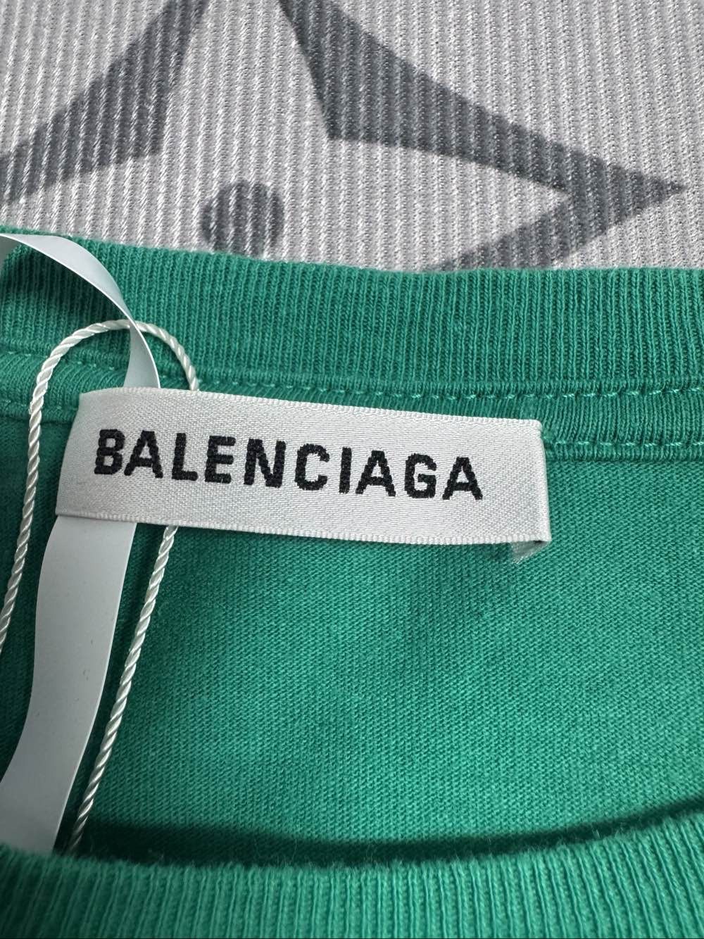 Balenciaga Balenciaga Wreath BB Logo T-Shirt Size M Size US M / EU 48-50 / 2 - 3 Thumbnail