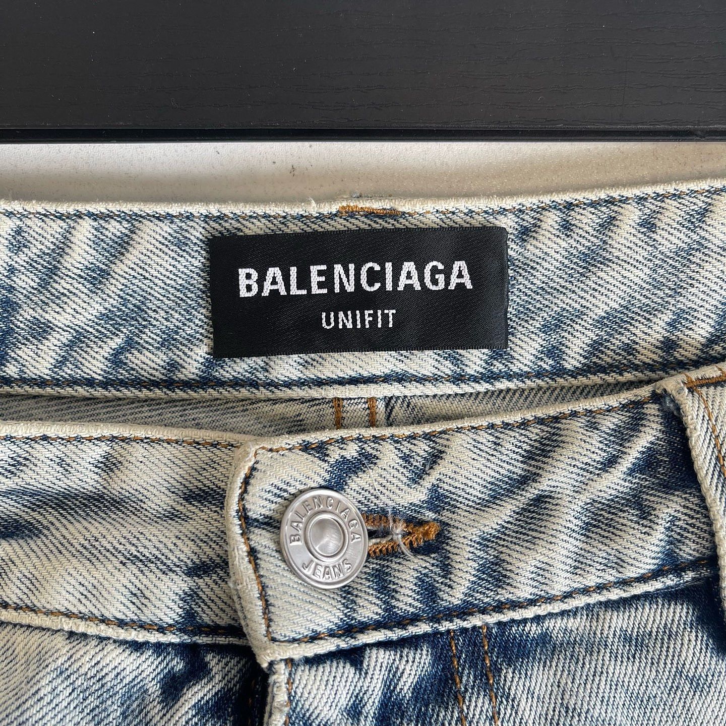 Balenciaga Balenciaga Unifit Distressed Denim Jeans Size M Size US 32 / EU 48 - 3 Thumbnail
