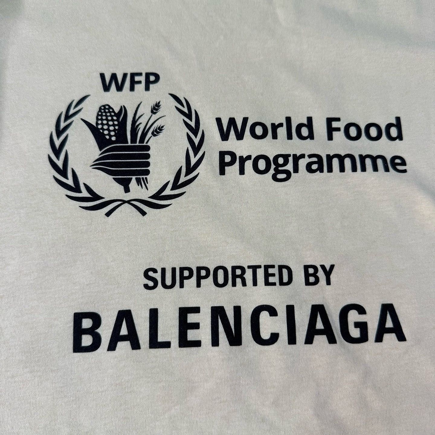 Balenciaga Balenciaga WFP Graphic T-Shirt Yellow Size L Size US L / EU 52-54 / 3 - 5 Thumbnail