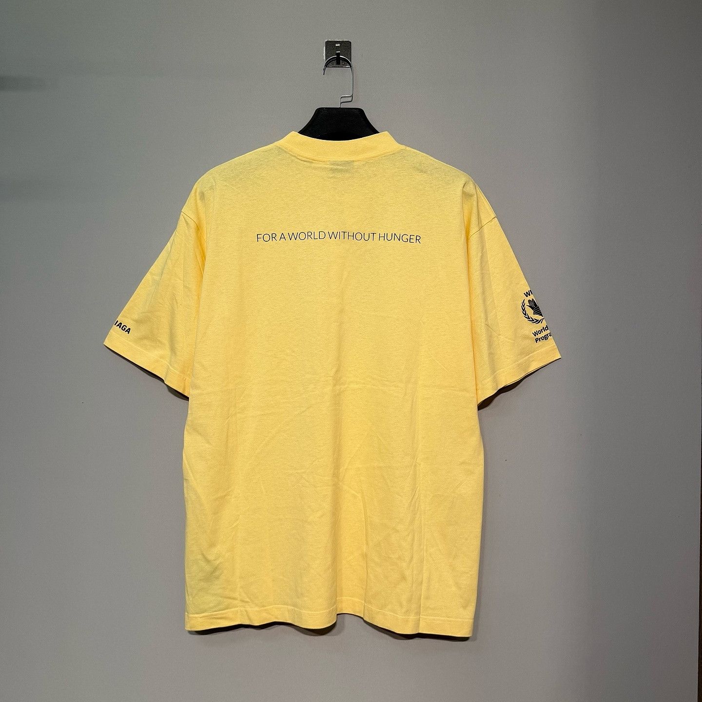 Balenciaga Balenciaga WFP Graphic T-Shirt Yellow Size L Size US L / EU 52-54 / 3 - 2 Thumbnail