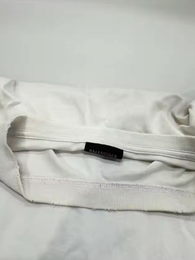 Balenciaga Balenciaga Inverted Logo T-Shirt Size S Size US S / EU 44-46 / 1 - 3 Thumbnail