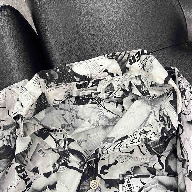 Balenciaga Balenciaga Newspaper Print Button Up Shirt Size M Size US M / EU 48-50 / 2 - 20 Thumbnail